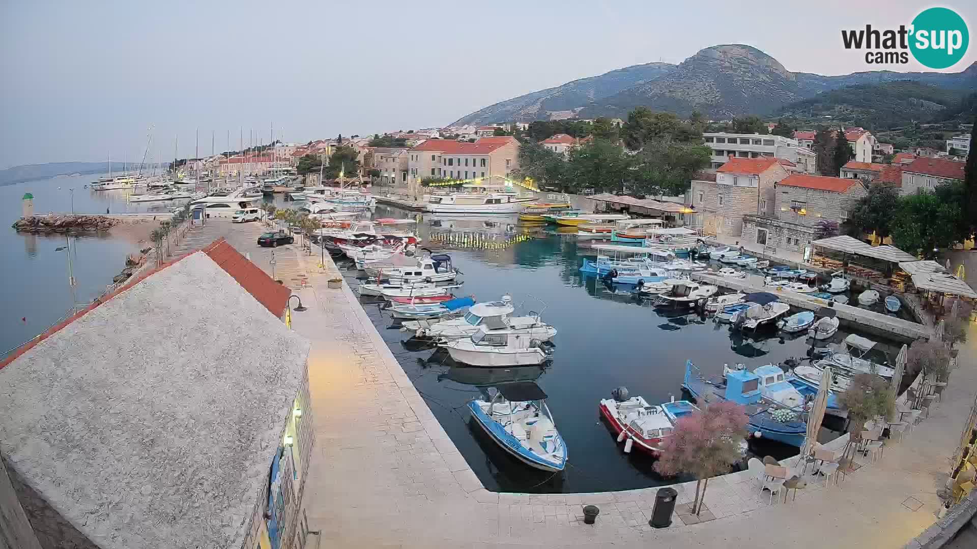 Webcam Bol Harbour – Live View of Bol Riva & Marina