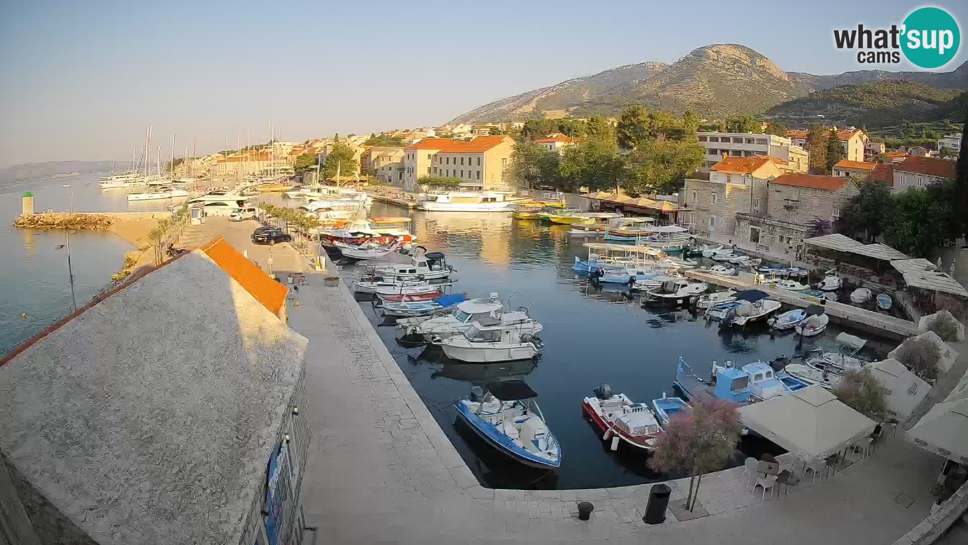 Webcam Bol Harbour – Live View of Bol Riva & Marina