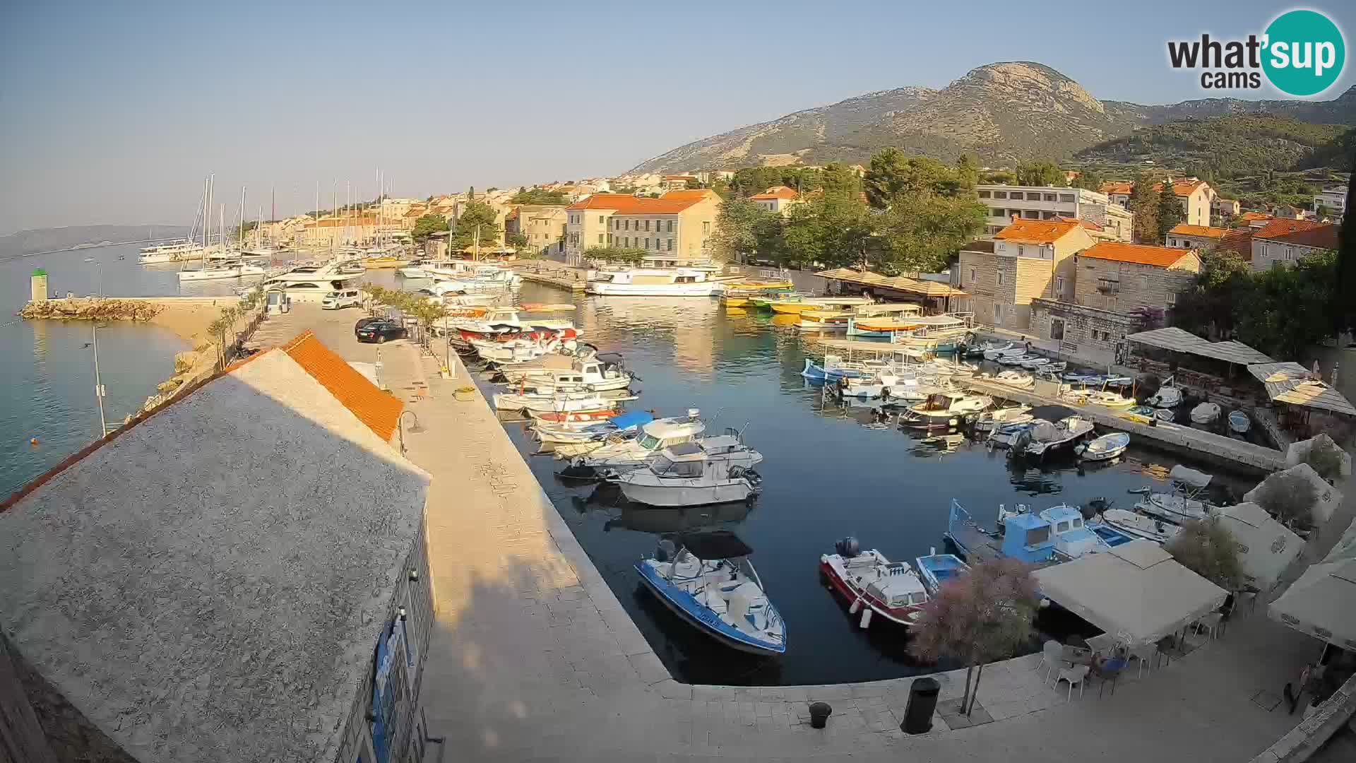 Webcam Bol Harbour – Live View of Bol Riva & Marina
