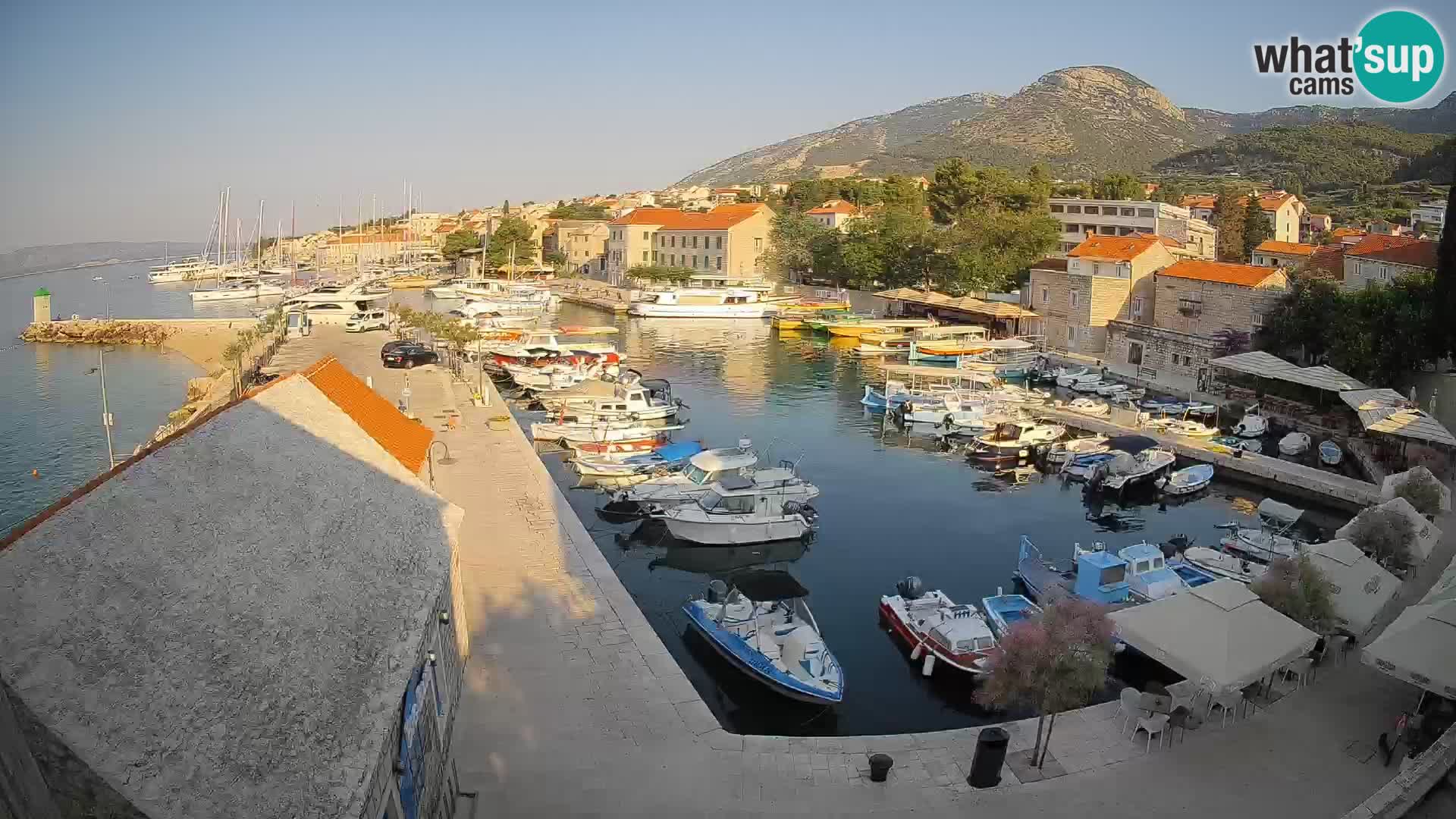Webcam Bol Harbour – Live View of Bol Riva & Marina