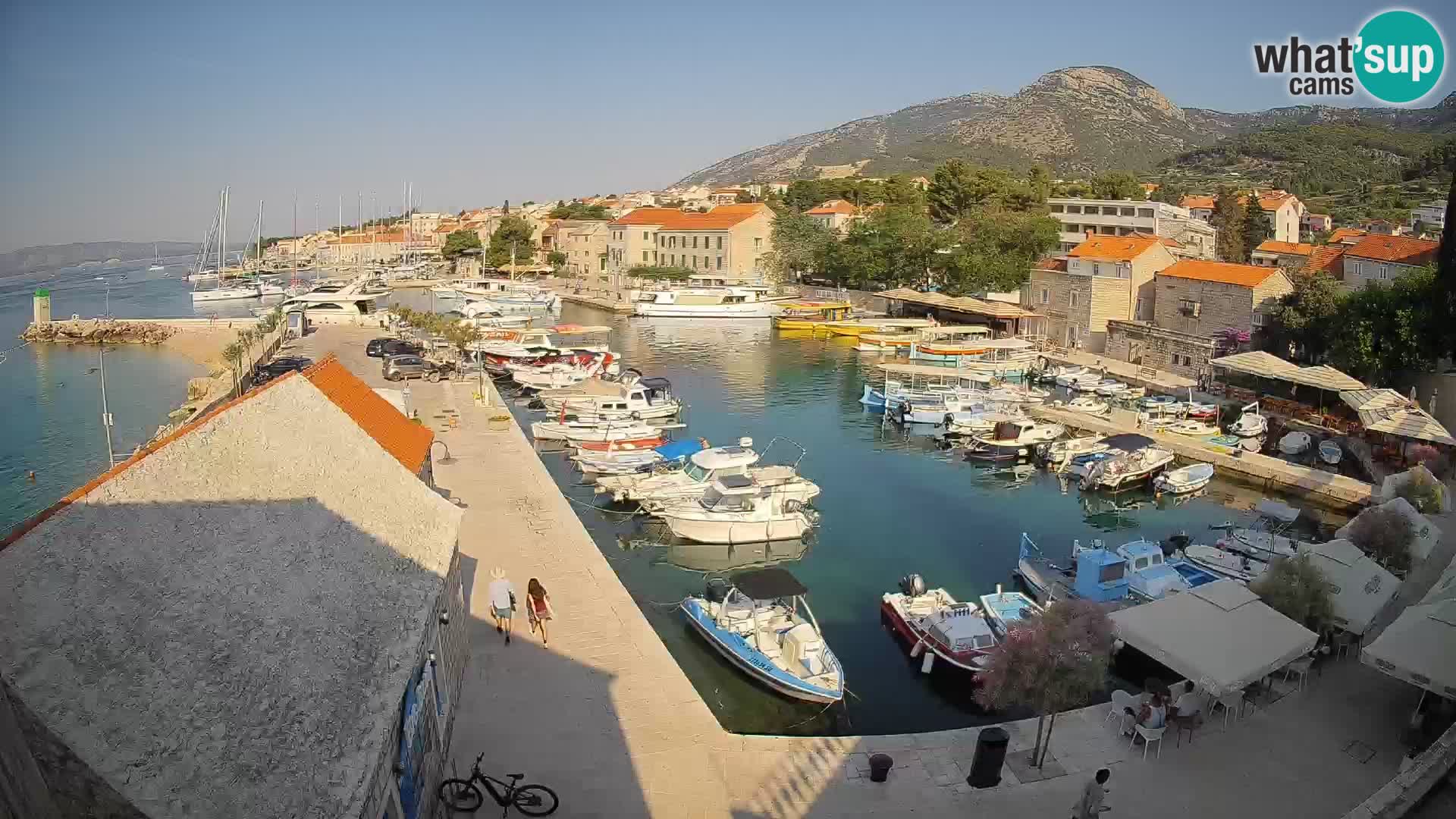 Webcam Bol Harbour – Live View of Bol Riva & Marina