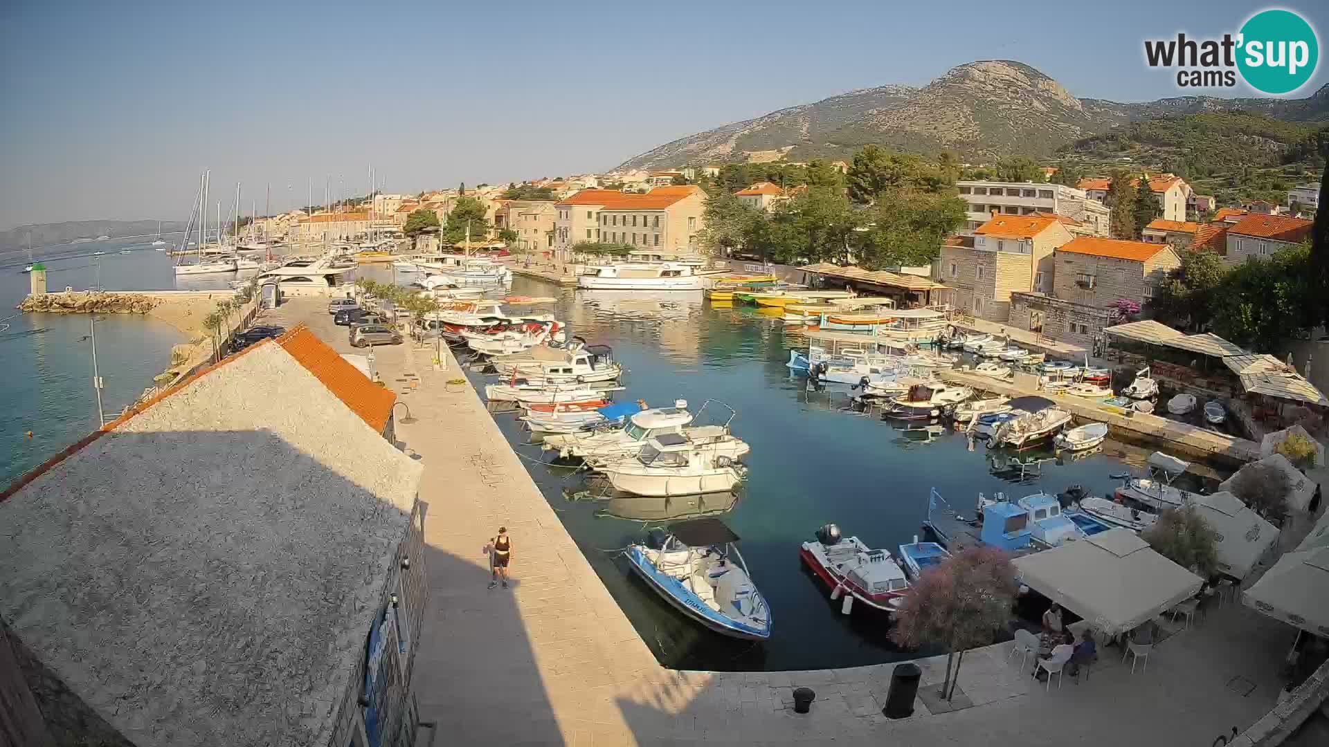 Webcam Bol Harbour – Live View of Bol Riva & Marina