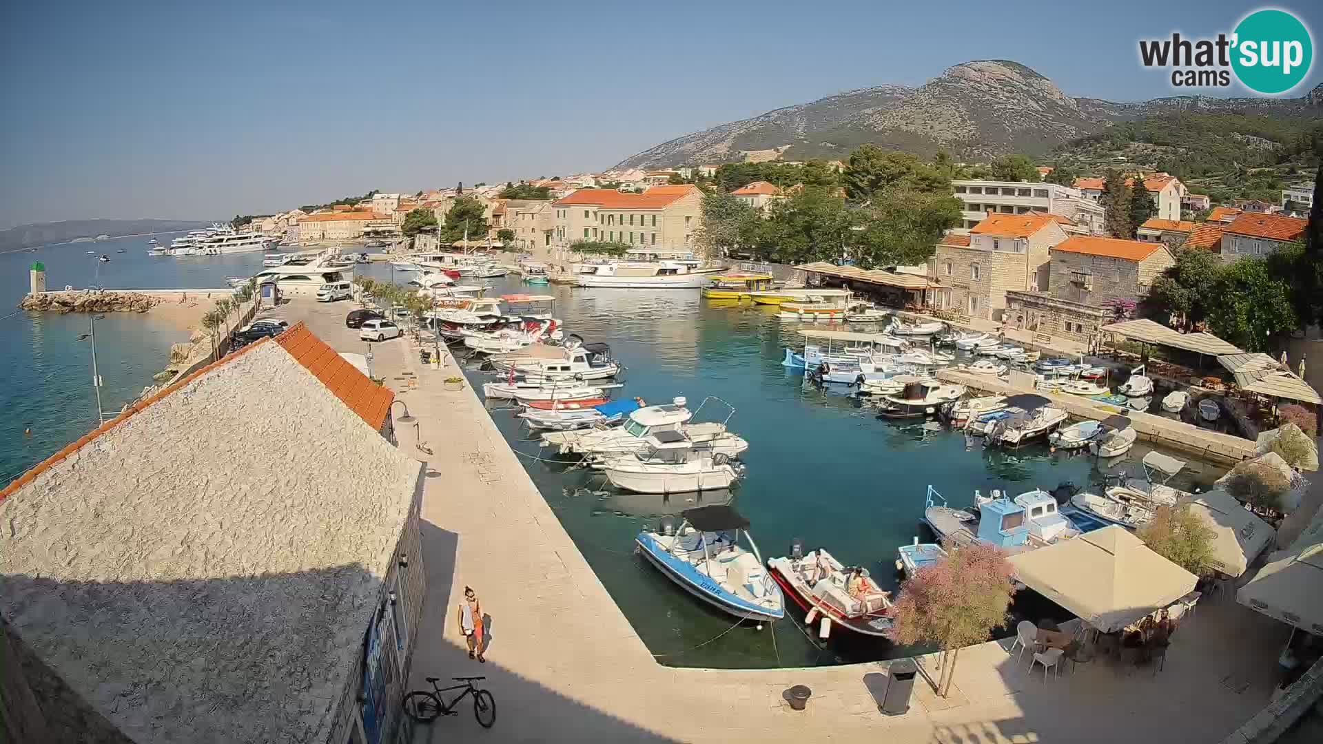 Webcam porto di Bol – Vista live sulla Riva e Marina