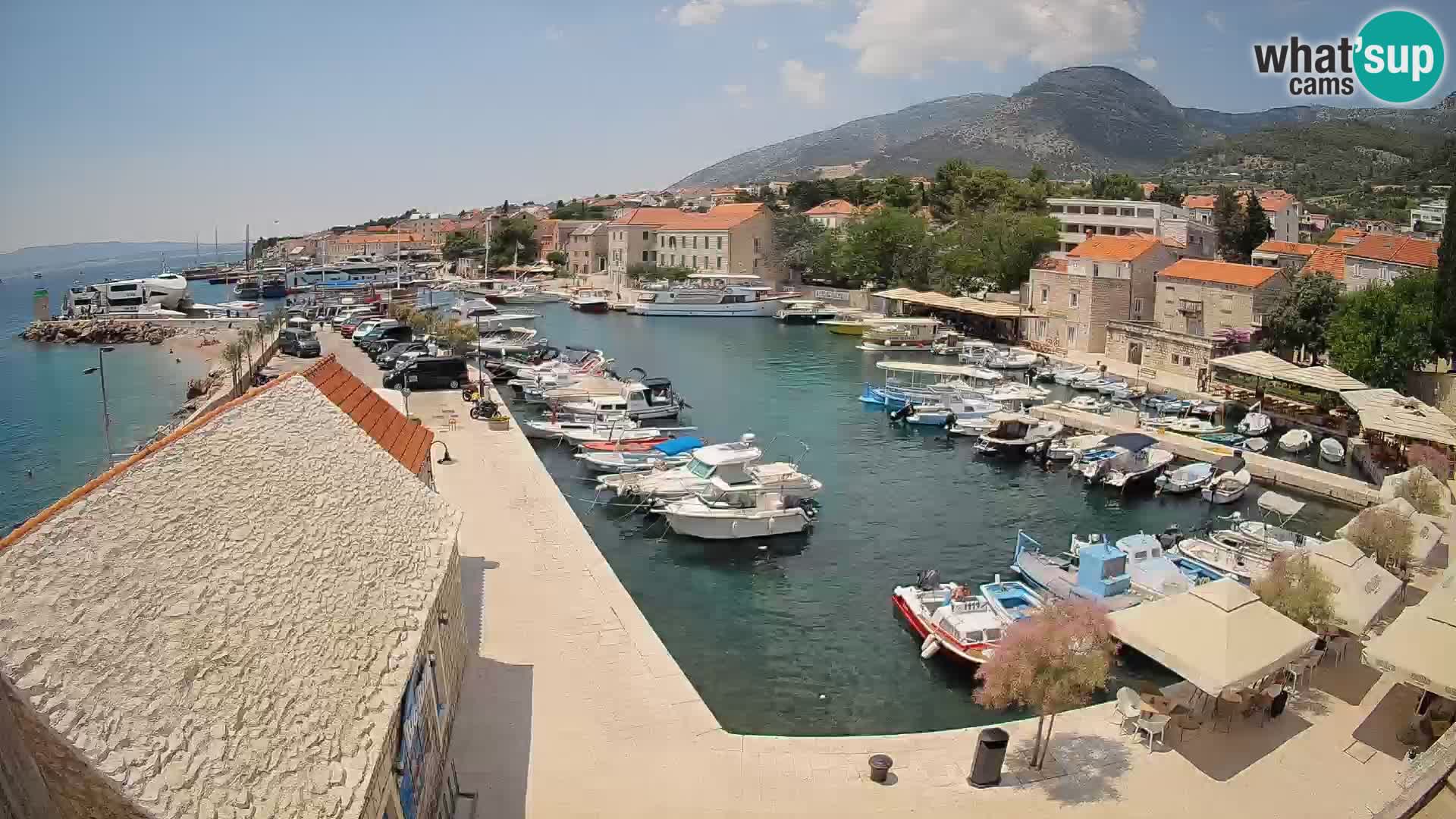 Webcam porto di Bol – Vista live sulla Riva e Marina