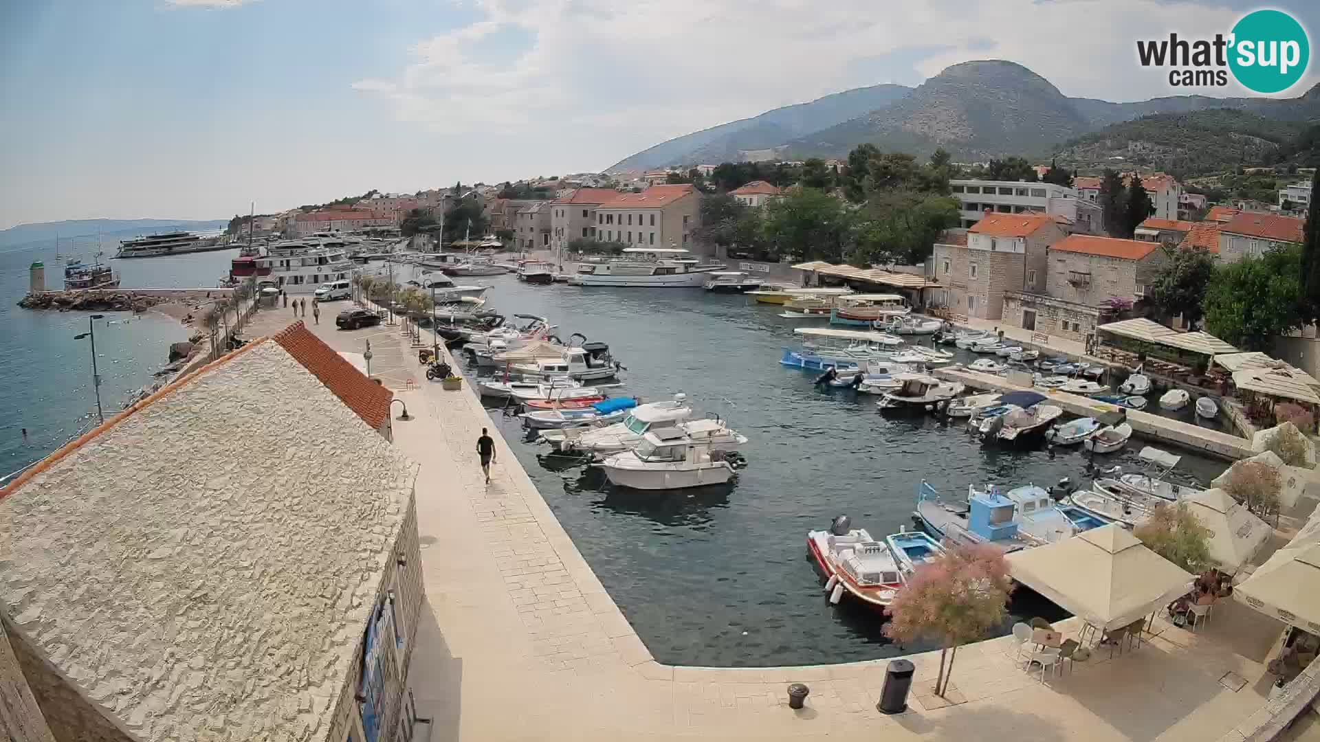 Webcam Bol Harbour – Live View of Bol Riva & Marina