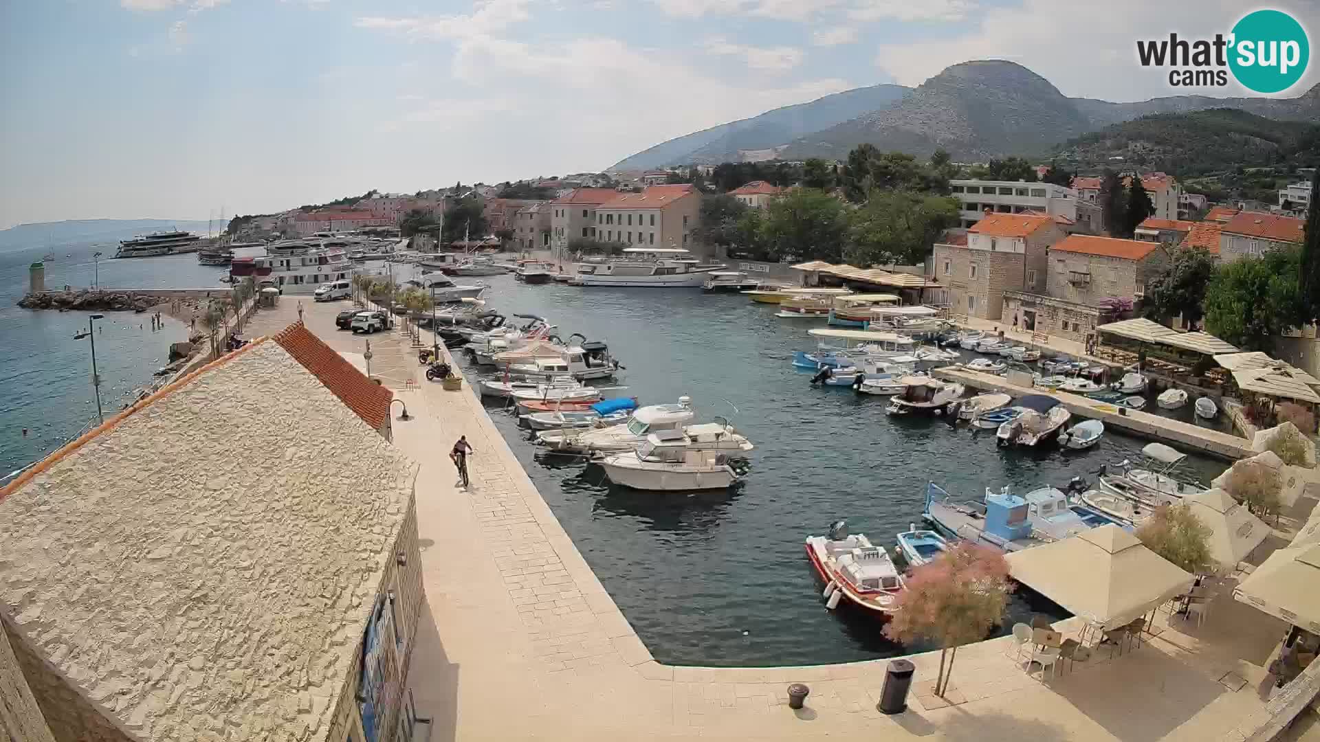 Webcam Bol Hafen – Liveblick auf Bol Riva & Marina