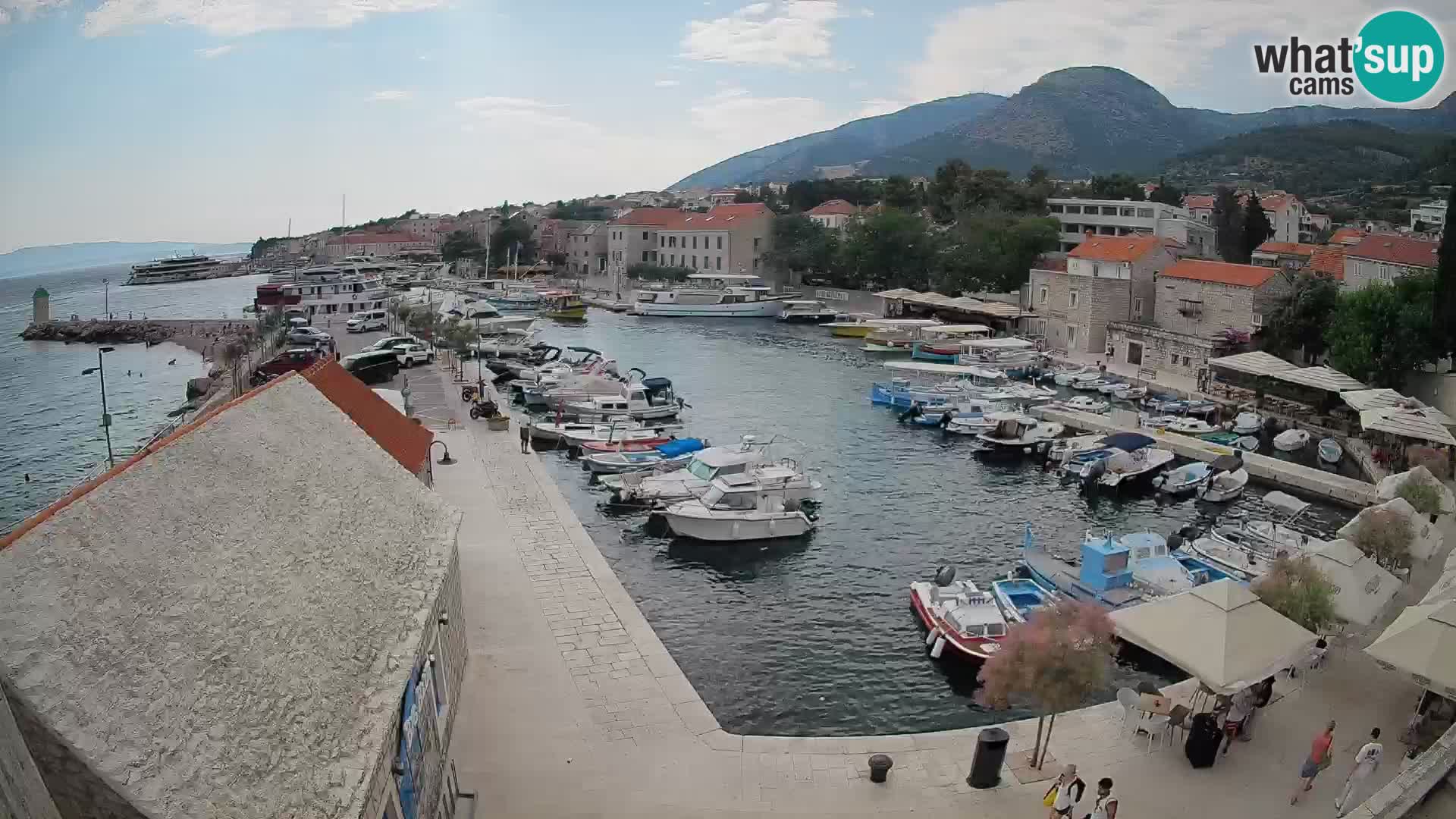 Webcam porto di Bol – Vista live sulla Riva e Marina