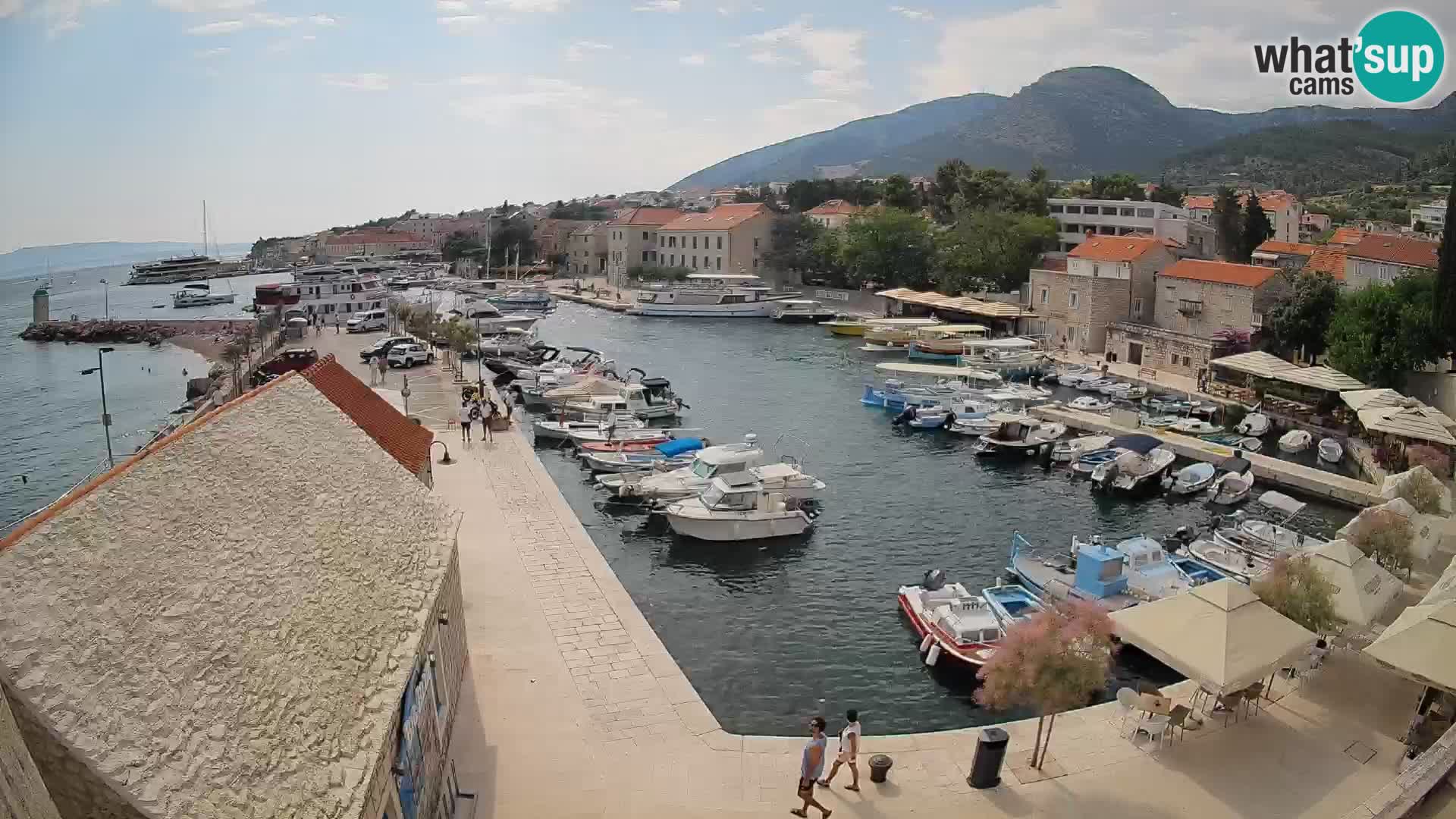 Webcam Bol Hafen – Liveblick auf Bol Riva & Marina