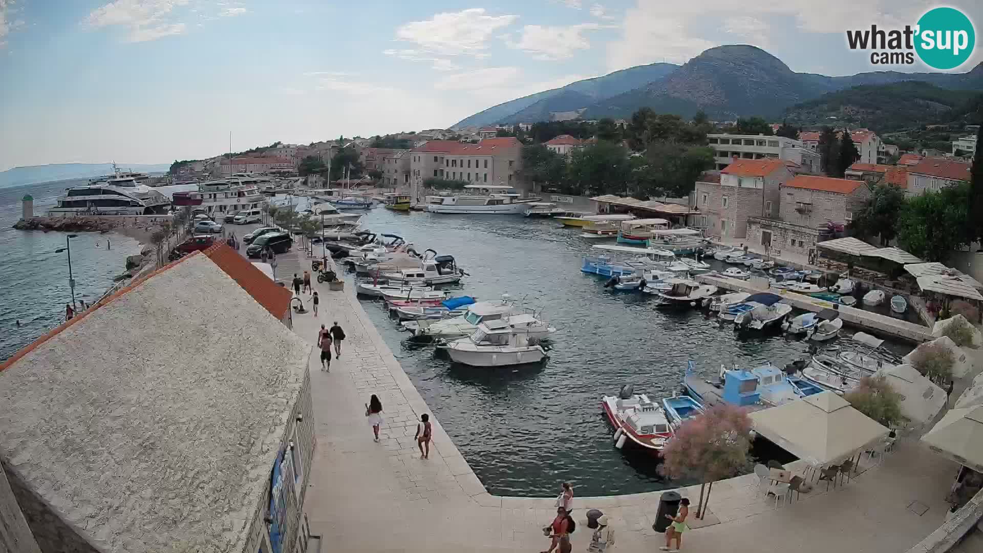 Webcam Bol Hafen – Liveblick auf Bol Riva & Marina
