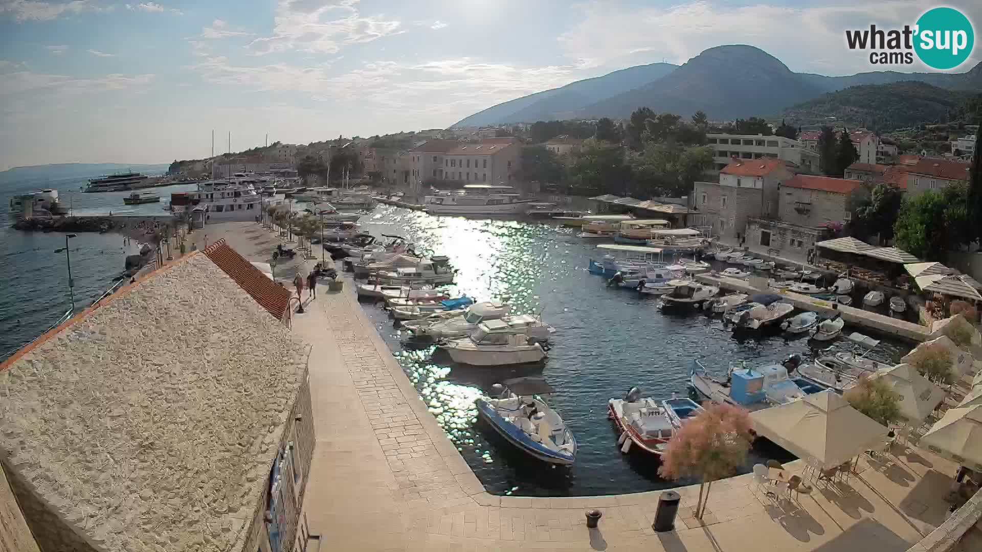 Webcam Bol Hafen – Liveblick auf Bol Riva & Marina