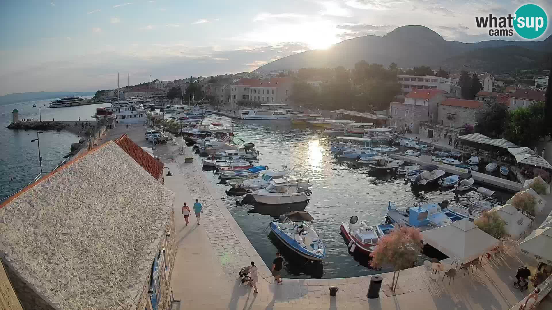 Webcam Bol Harbour – Live View of Bol Riva & Marina