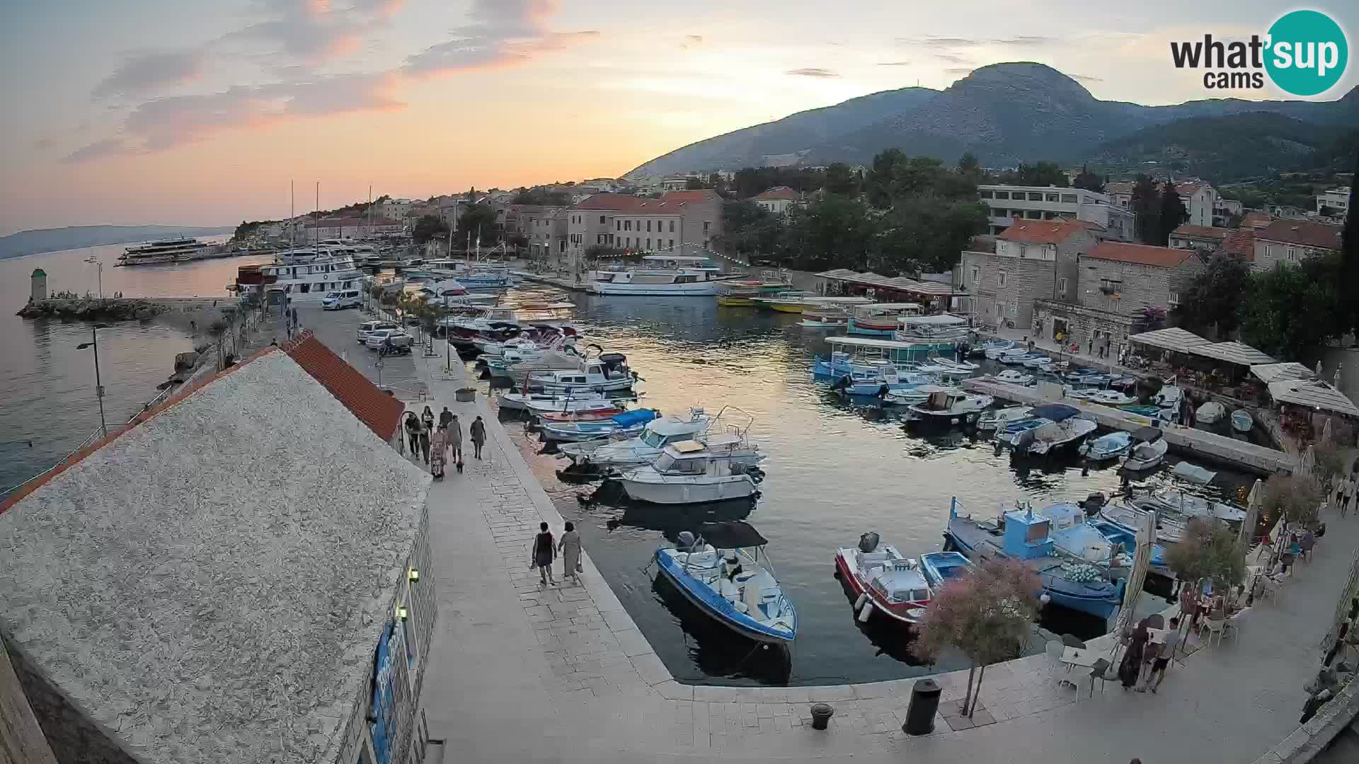 Webcam Bol Harbour – Live View of Bol Riva & Marina