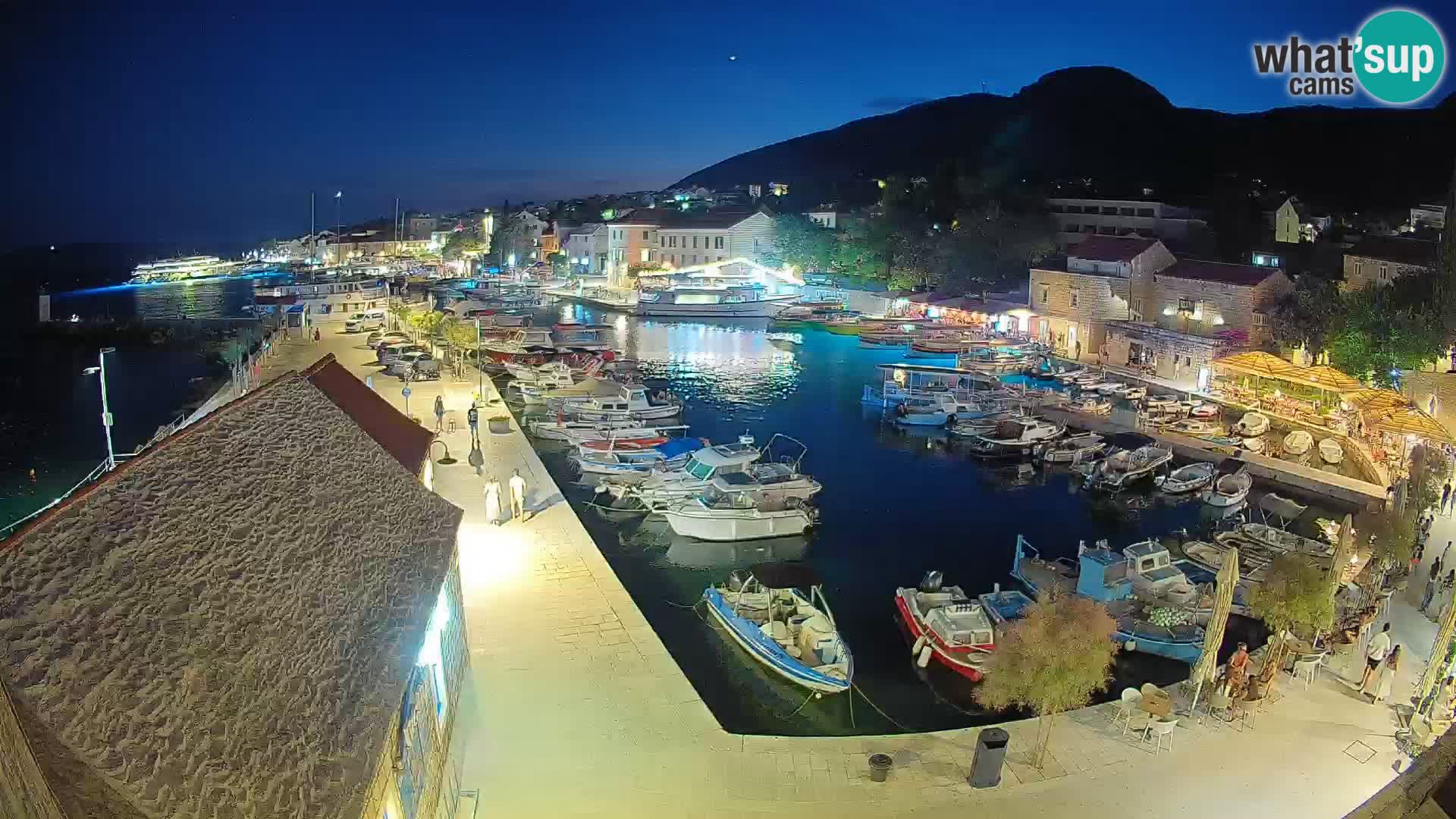 Webcam Bol Hafen – Liveblick auf Bol Riva & Marina