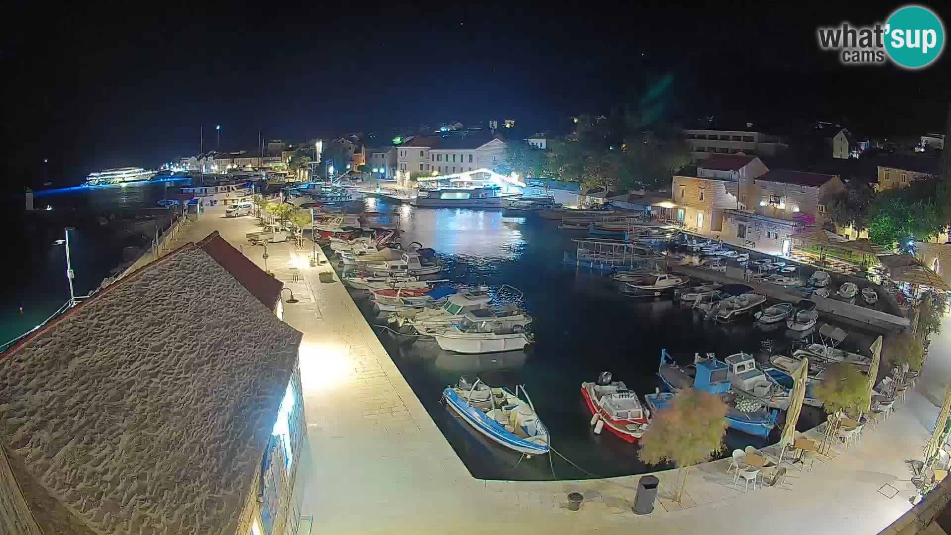 Webcam porto di Bol – Vista live sulla Riva e Marina