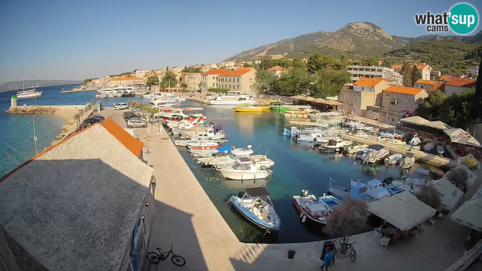 Webcam Bol Harbour – Live View of Bol Riva & Marina