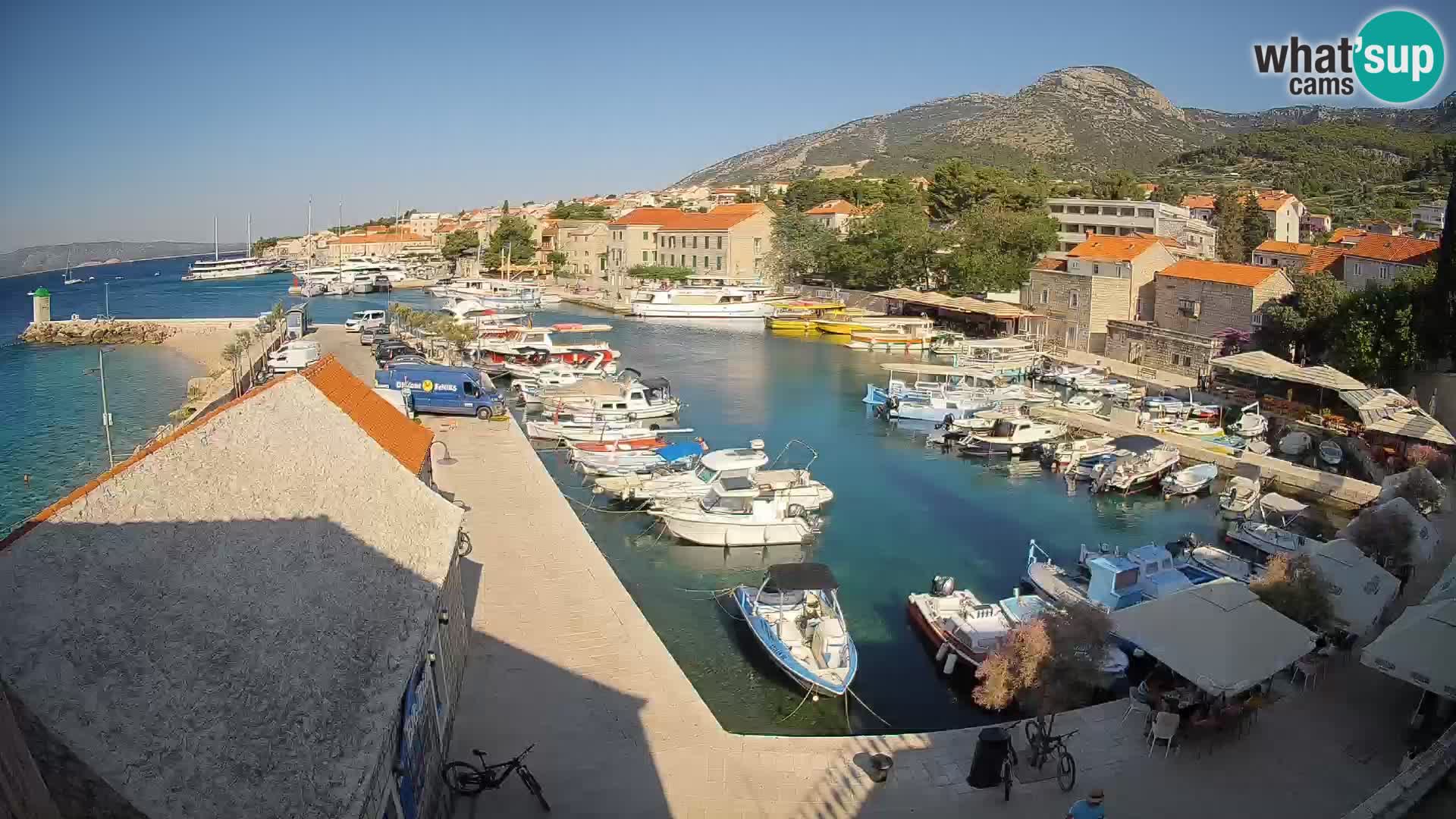 Webcam Bol Harbour – Live View of Bol Riva & Marina