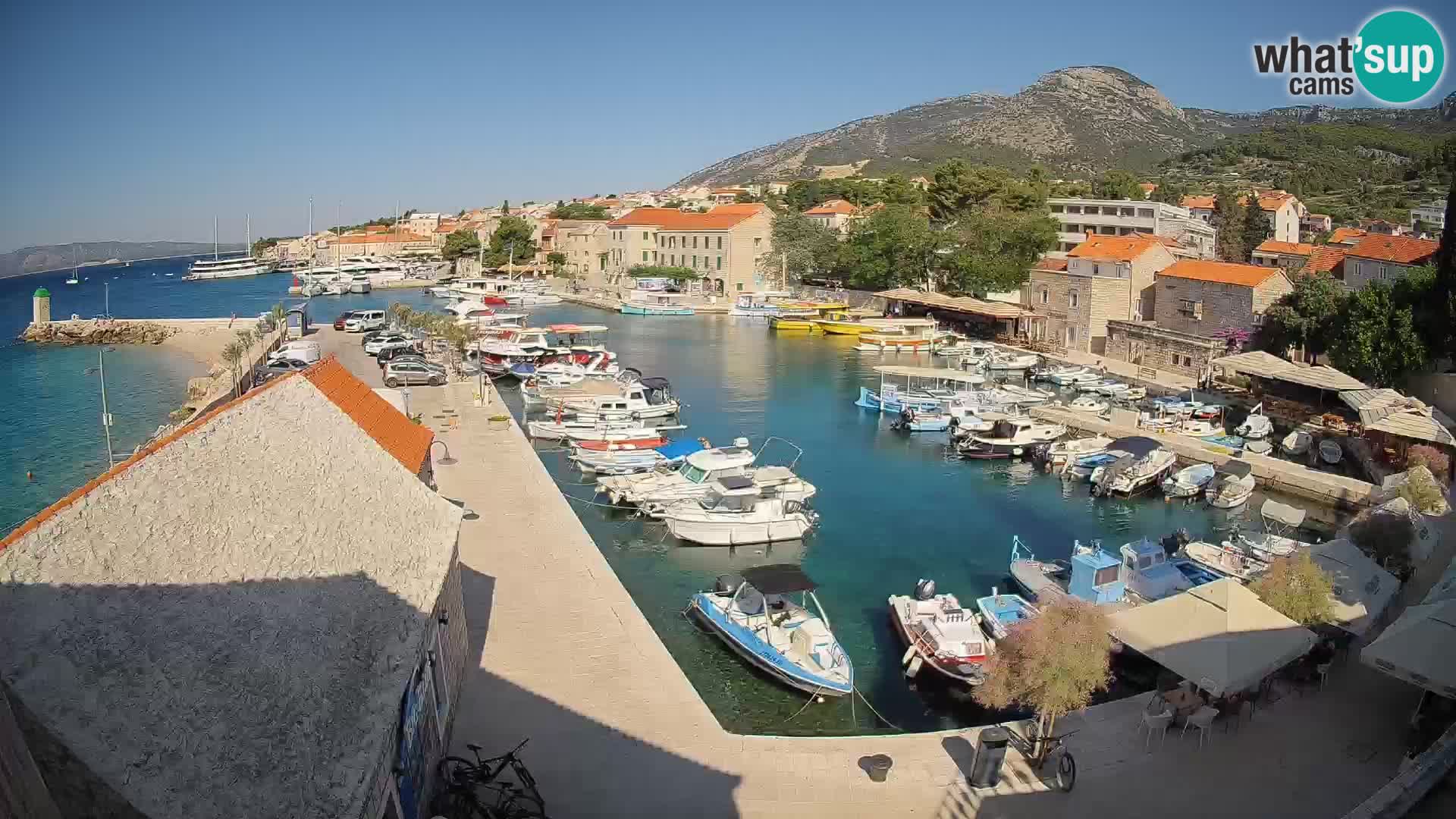 Webcam Bol Harbour – Live View of Bol Riva & Marina