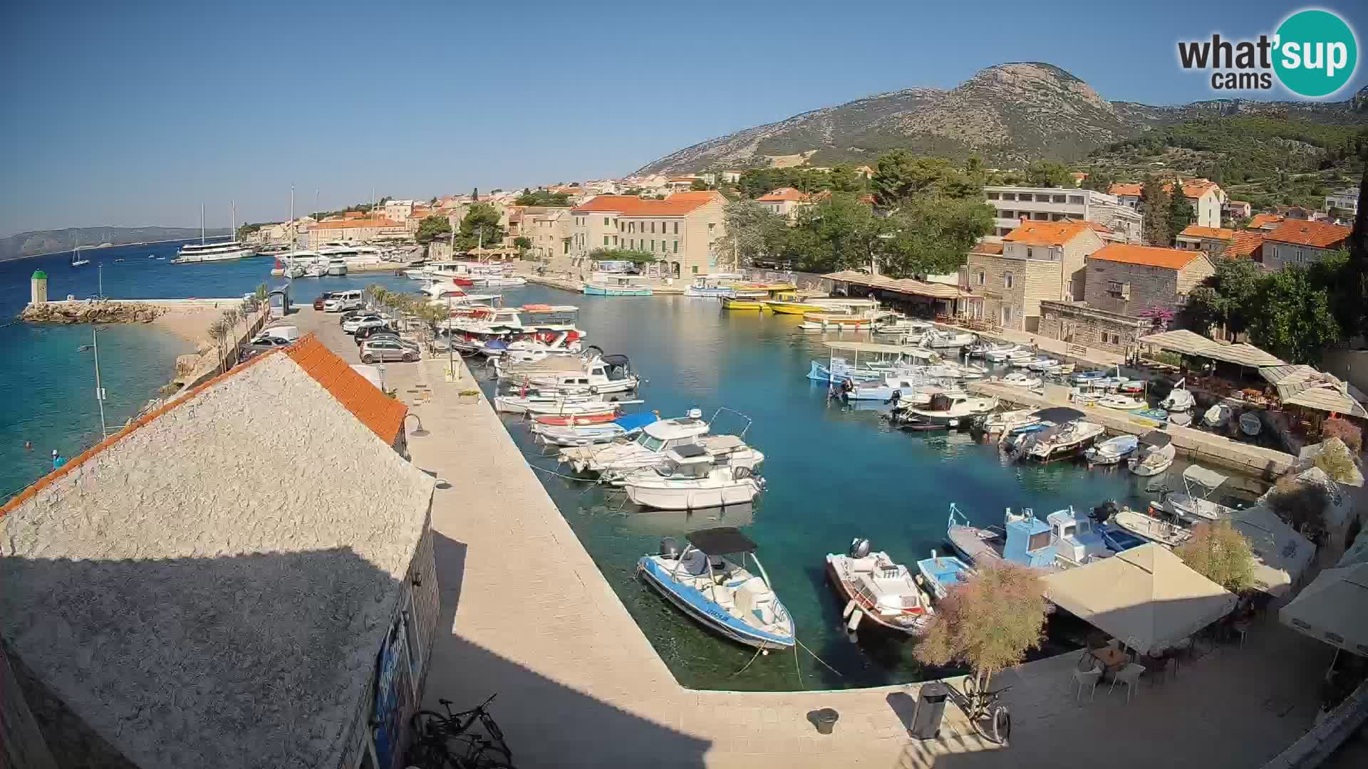 Webcam Bol Harbour – Live View of Bol Riva & Marina