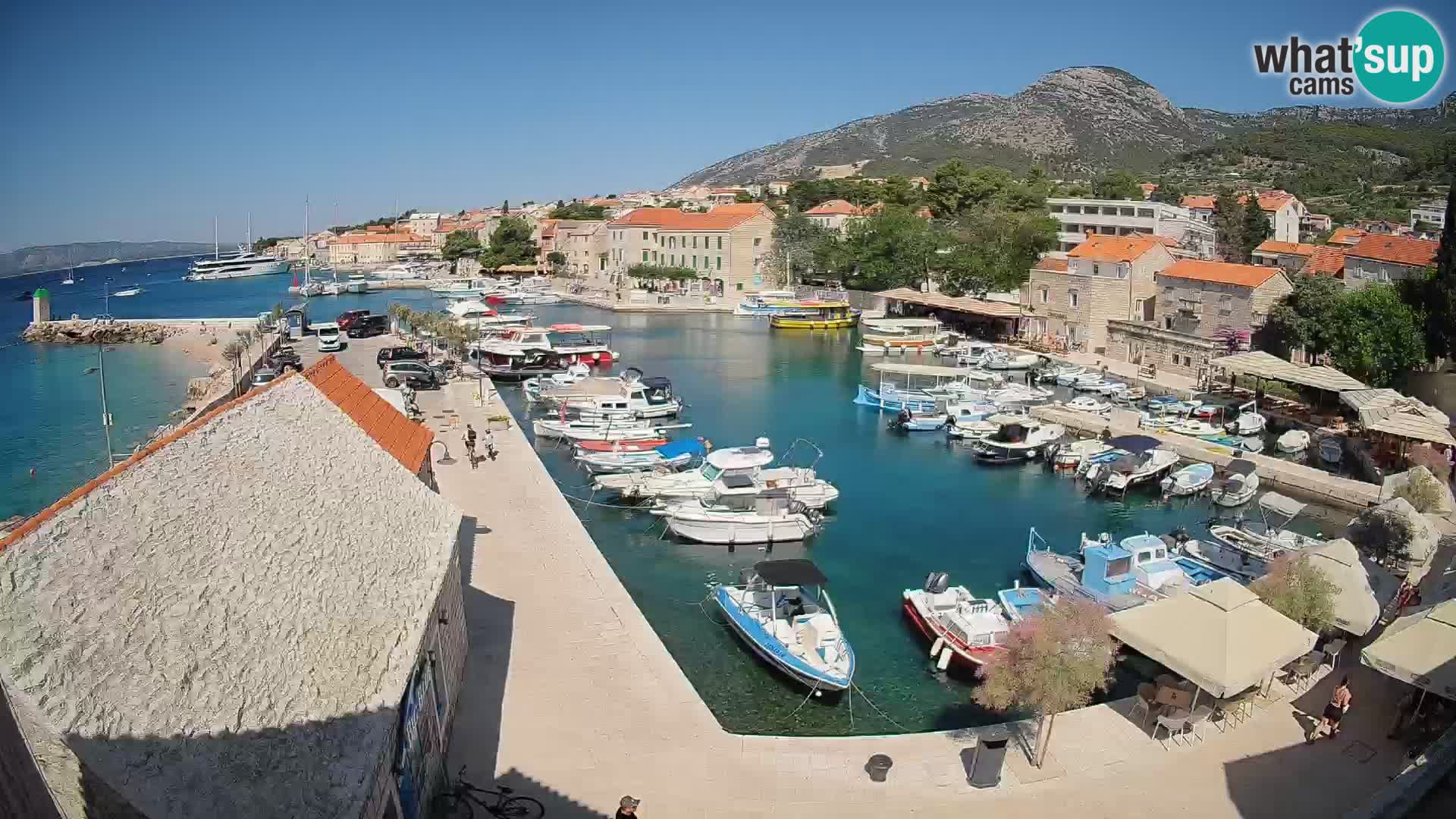 Webcam Bol Harbour – Live View of Bol Riva & Marina