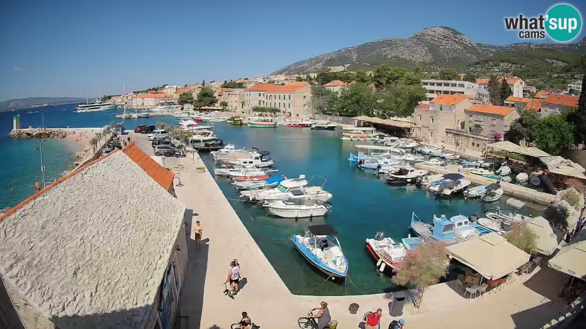 Webcam Bol Hafen – Liveblick auf Bol Riva & Marina