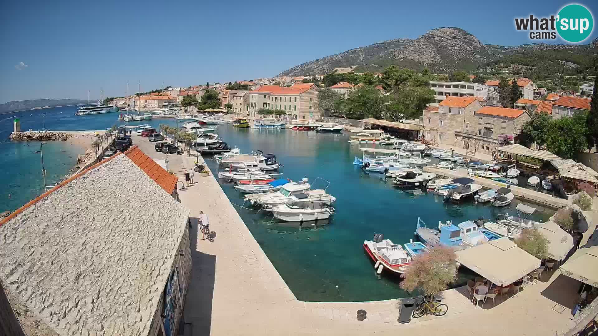 Webcam porto di Bol – Vista live sulla Riva e Marina