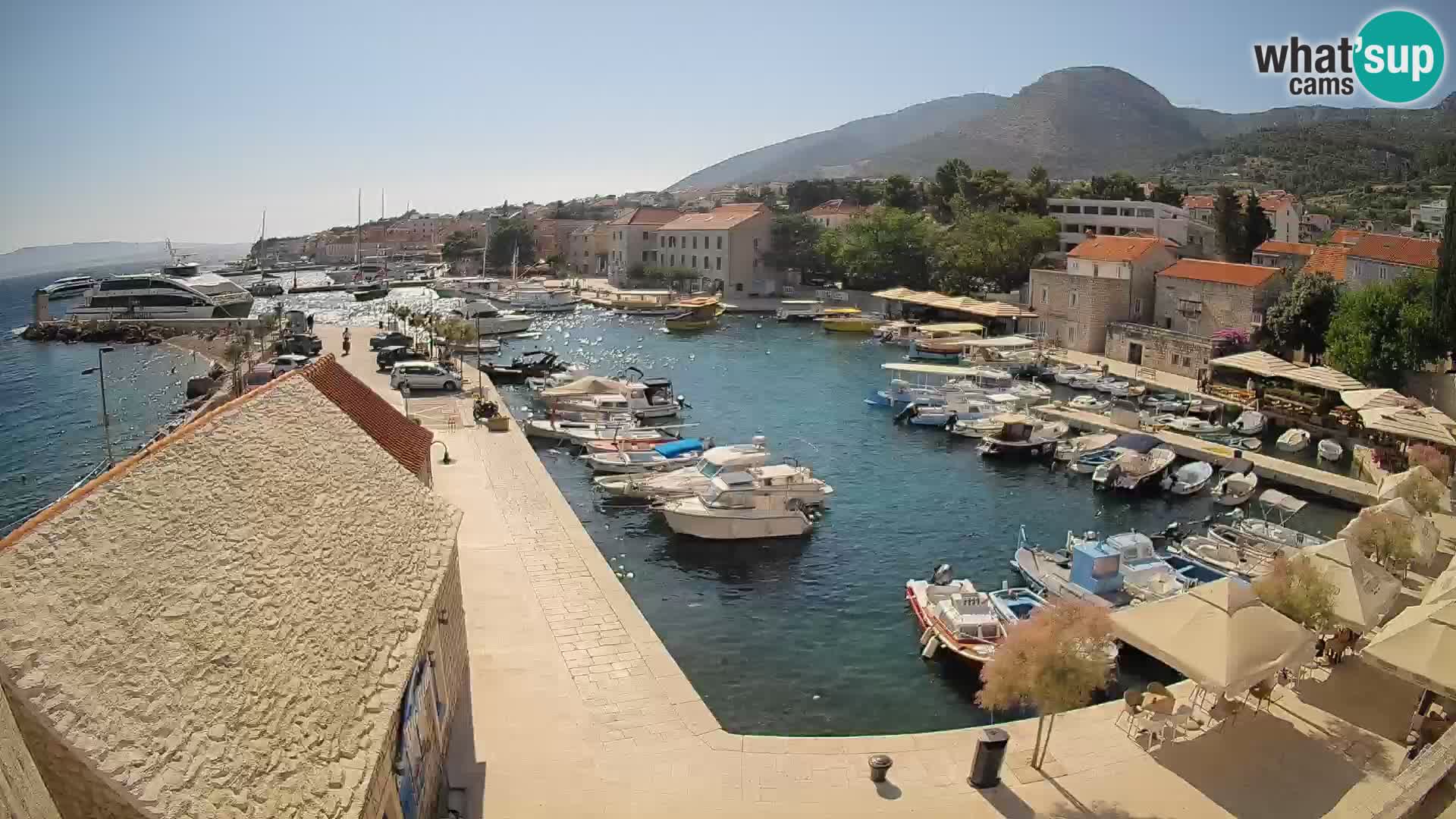 Webcam Bol Hafen – Liveblick auf Bol Riva & Marina