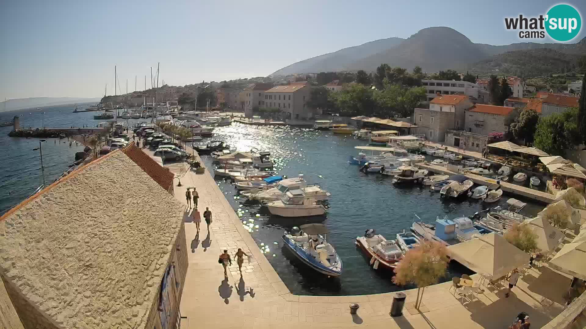 Webcam Bol Harbour – Live View of Bol Riva & Marina
