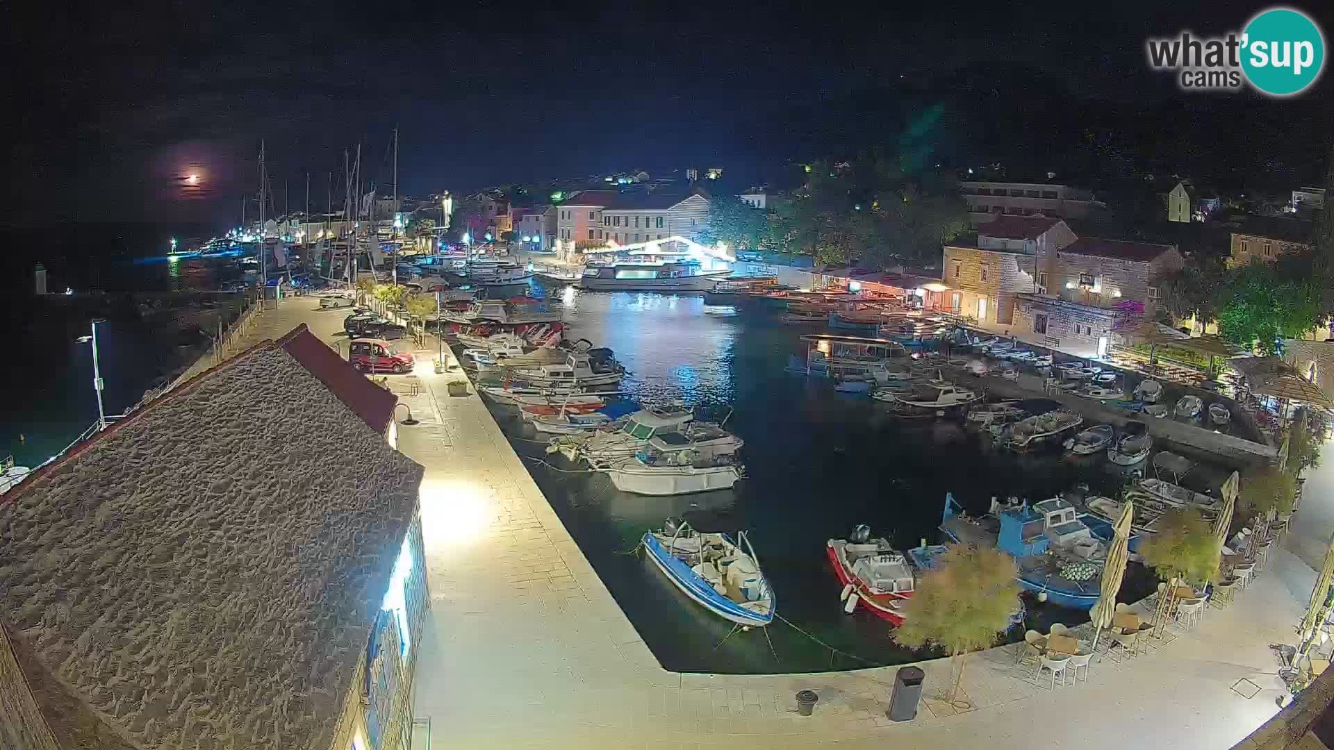 Webcam Bol Harbour – Live View of Bol Riva & Marina