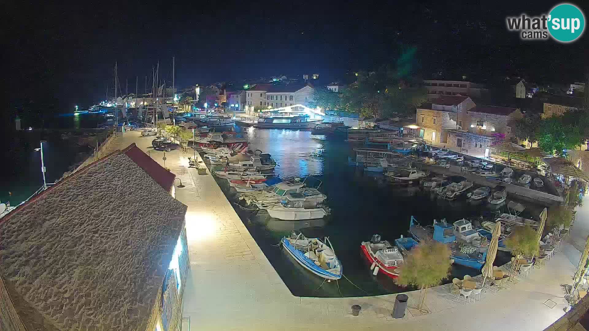 Webcam Bol Harbour – Live View of Bol Riva & Marina