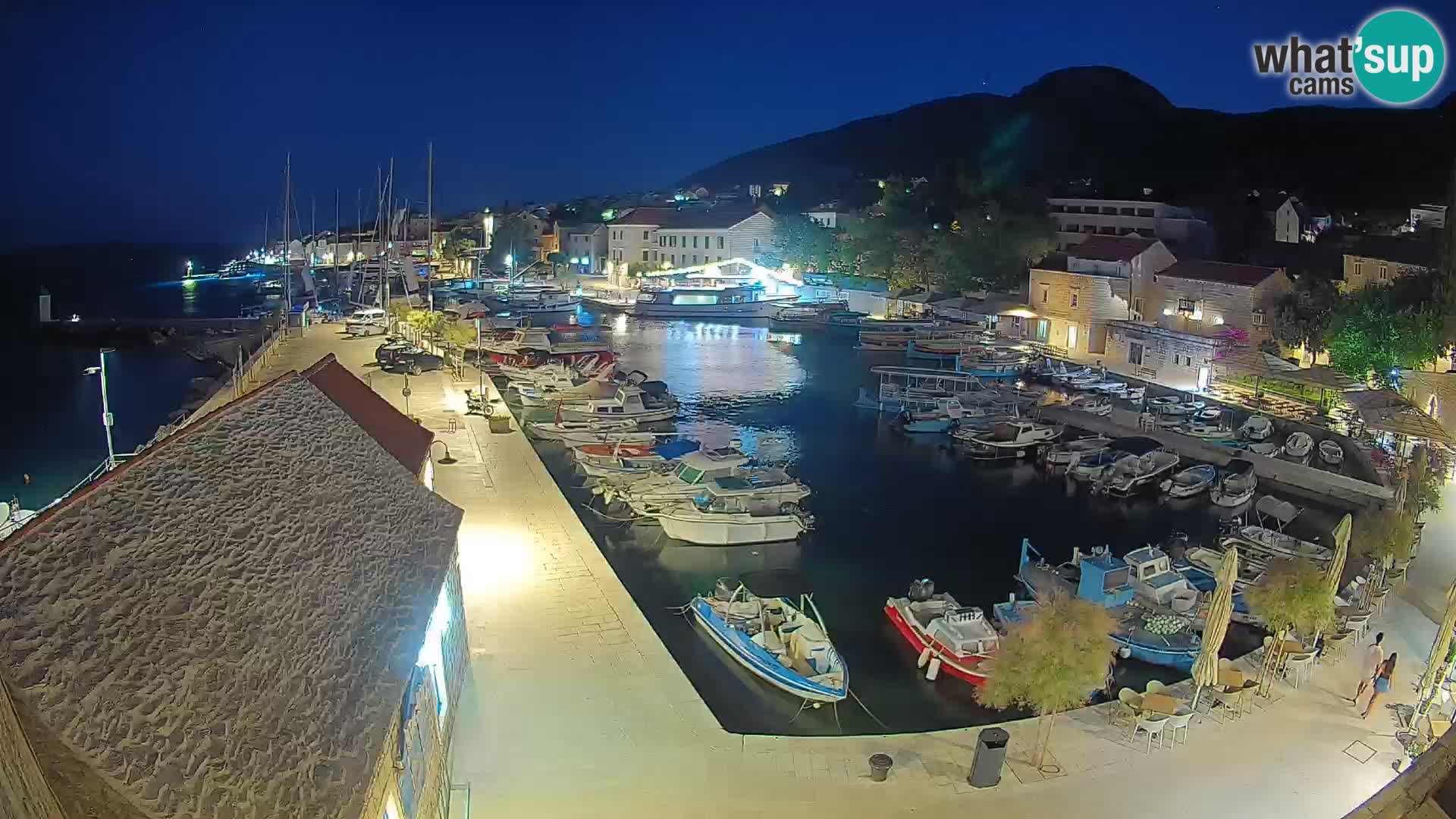 Webcam Bol Harbour – Live View of Bol Riva & Marina