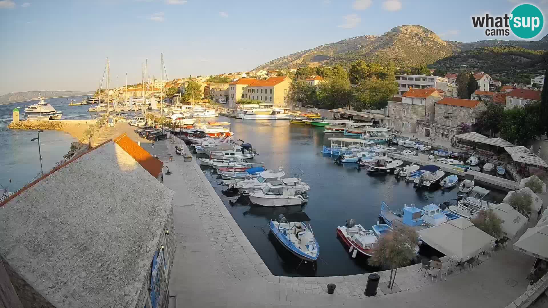 Webcam Bol Harbour – Live View of Bol Riva & Marina
