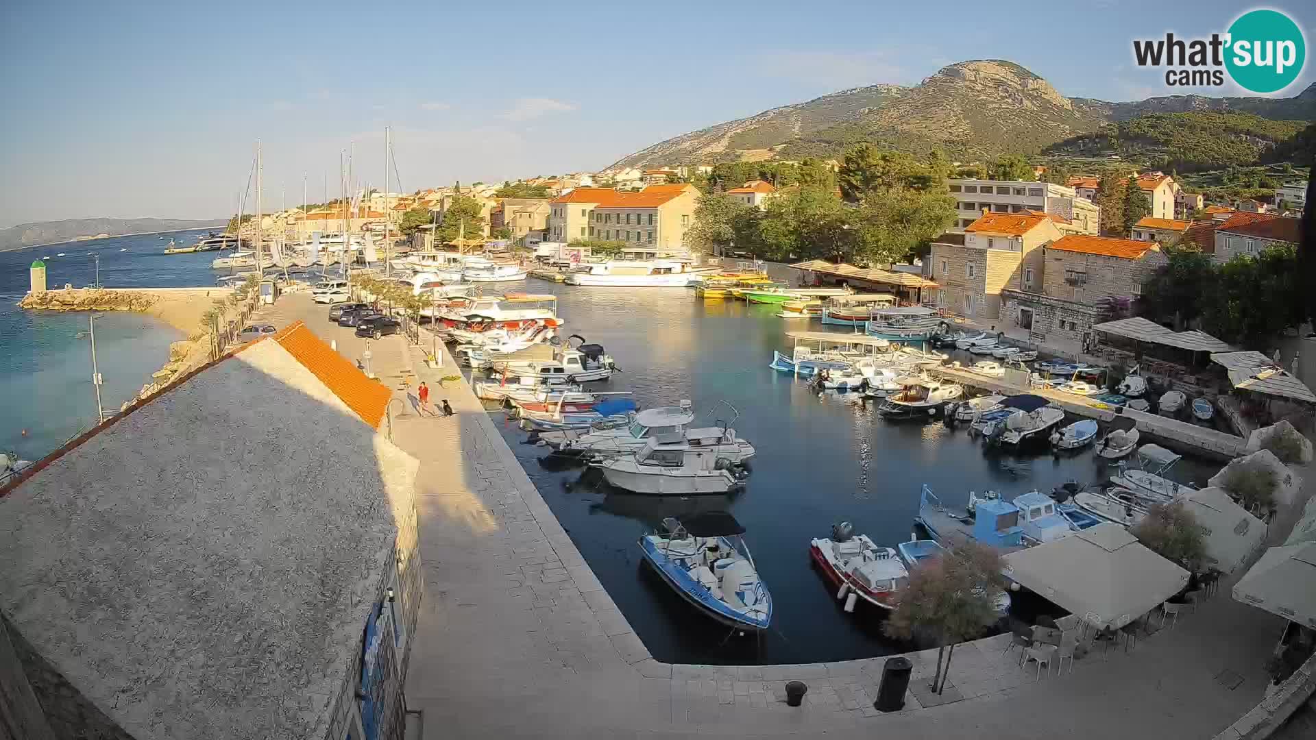 Webcam Bol Harbour – Live View of Bol Riva & Marina