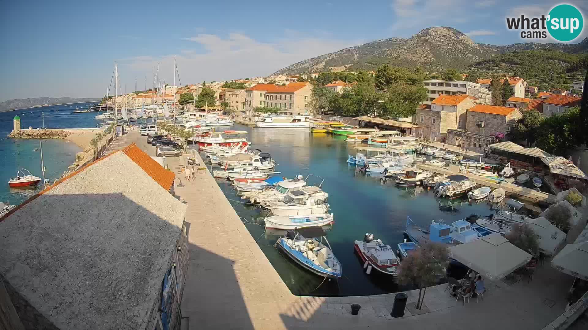Webcam Bol Hafen – Liveblick auf Bol Riva & Marina