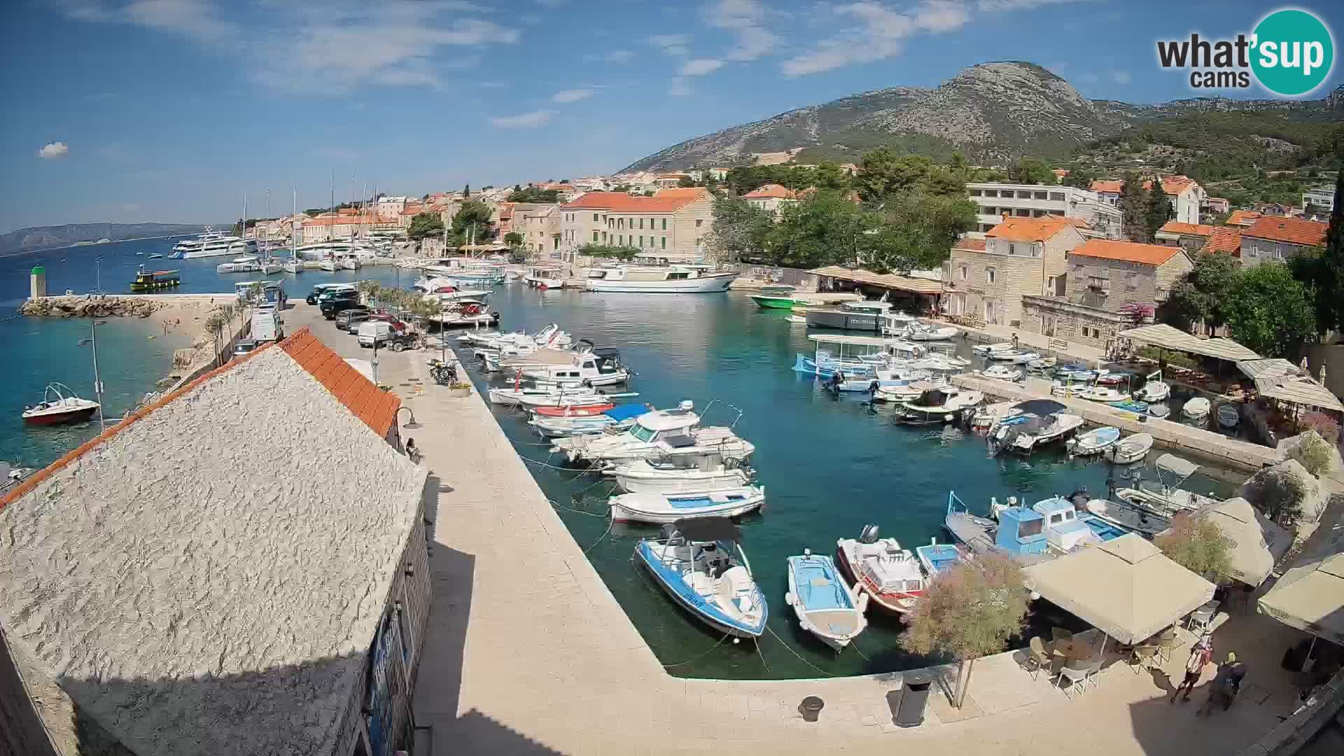 Webcam Bol Hafen – Liveblick auf Bol Riva & Marina