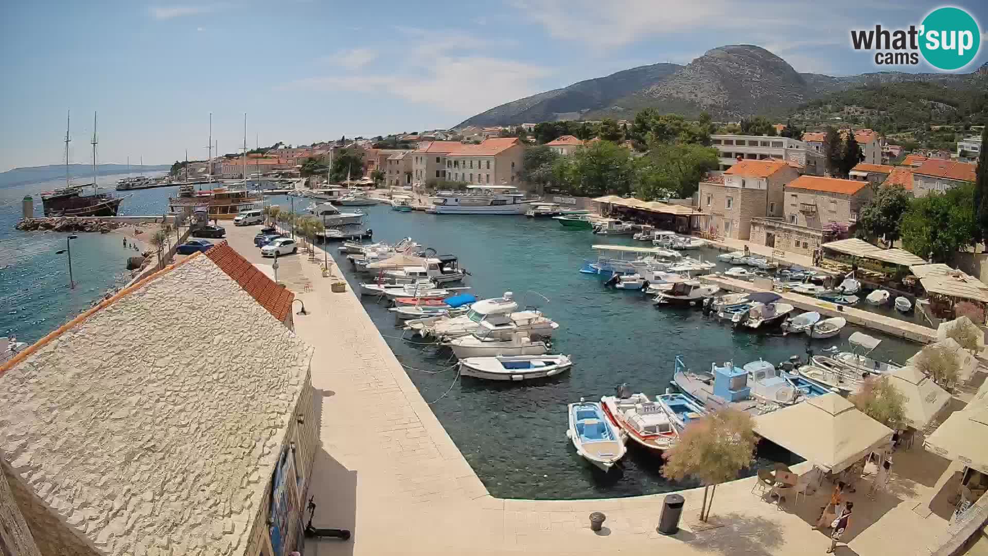 Webcam Bol Hafen – Liveblick auf Bol Riva & Marina