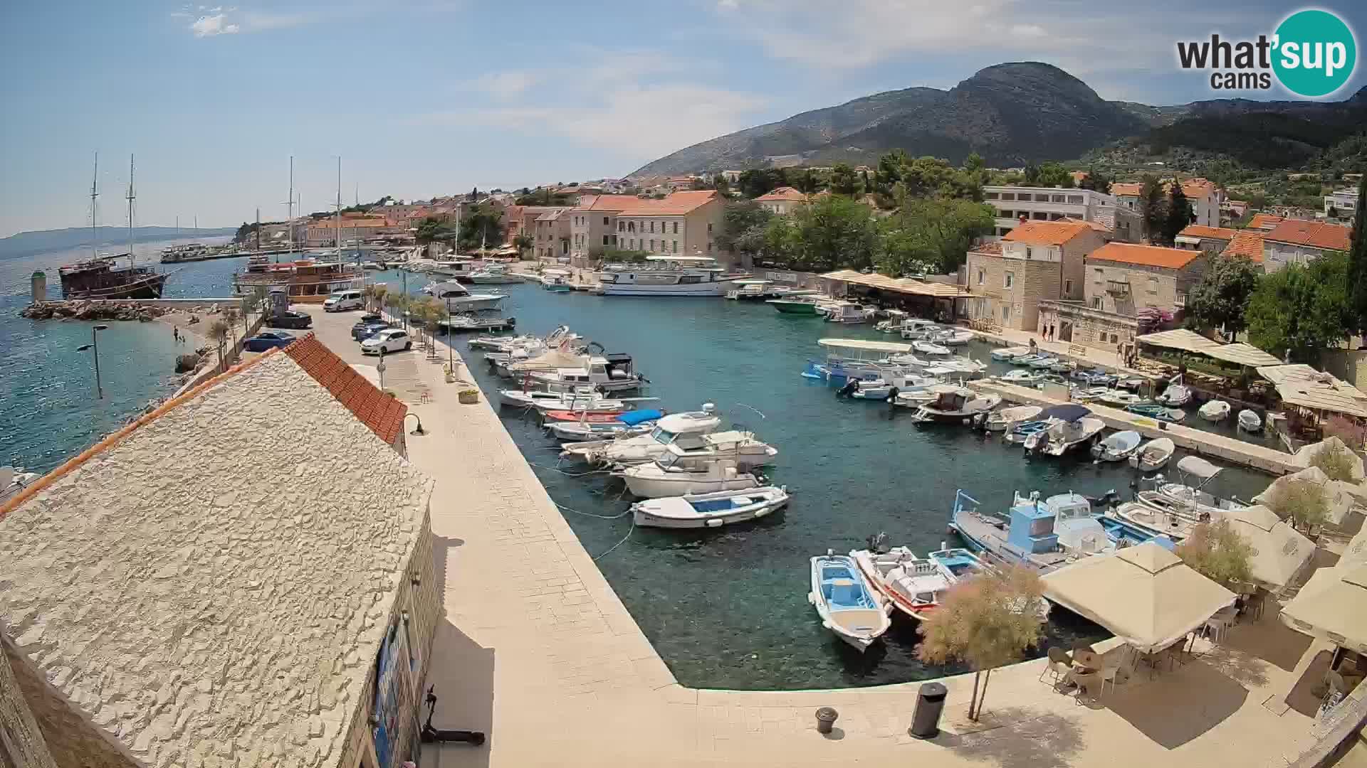 Webcam Bol Hafen – Liveblick auf Bol Riva & Marina