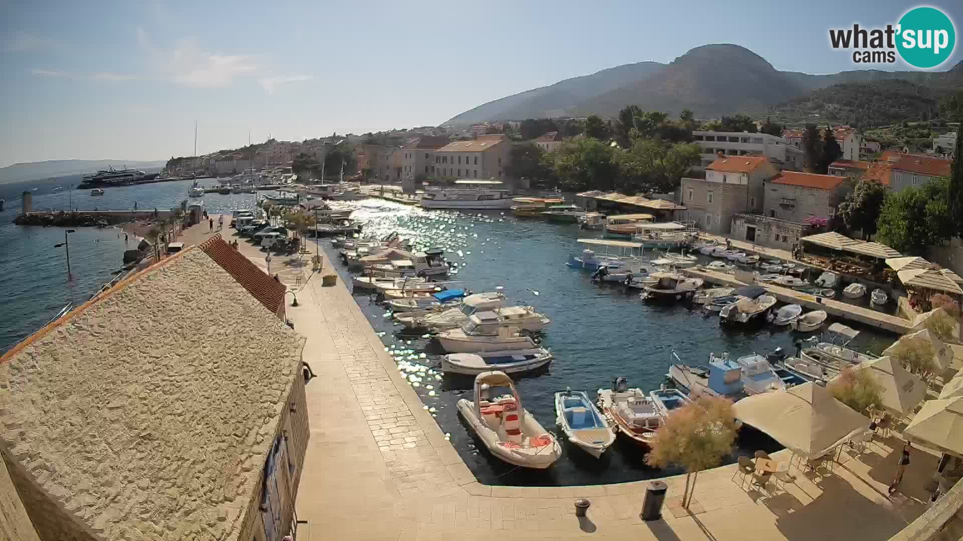Webcam Bol Hafen – Liveblick auf Bol Riva & Marina