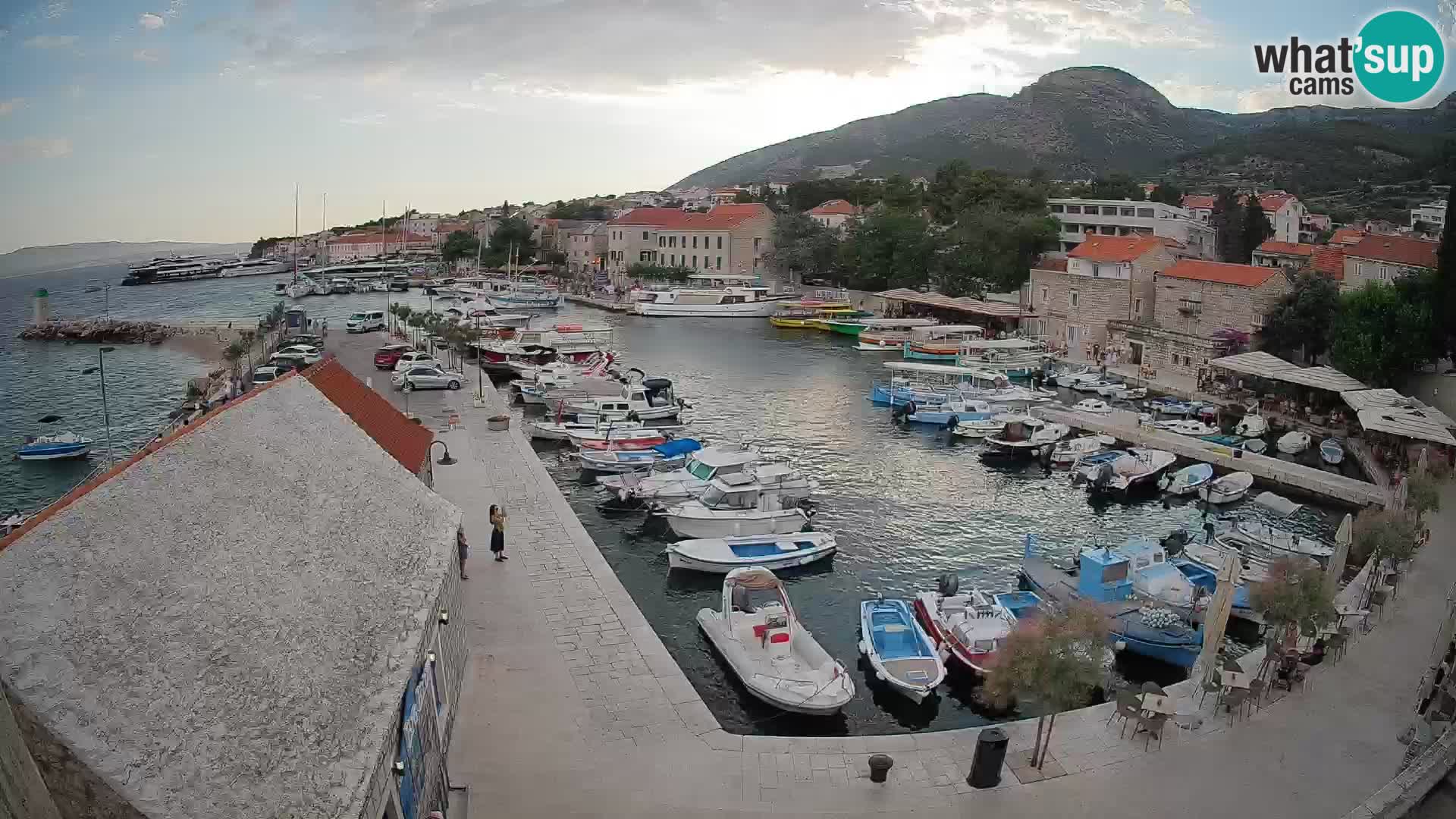 Webcam Bol Hafen – Liveblick auf Bol Riva & Marina