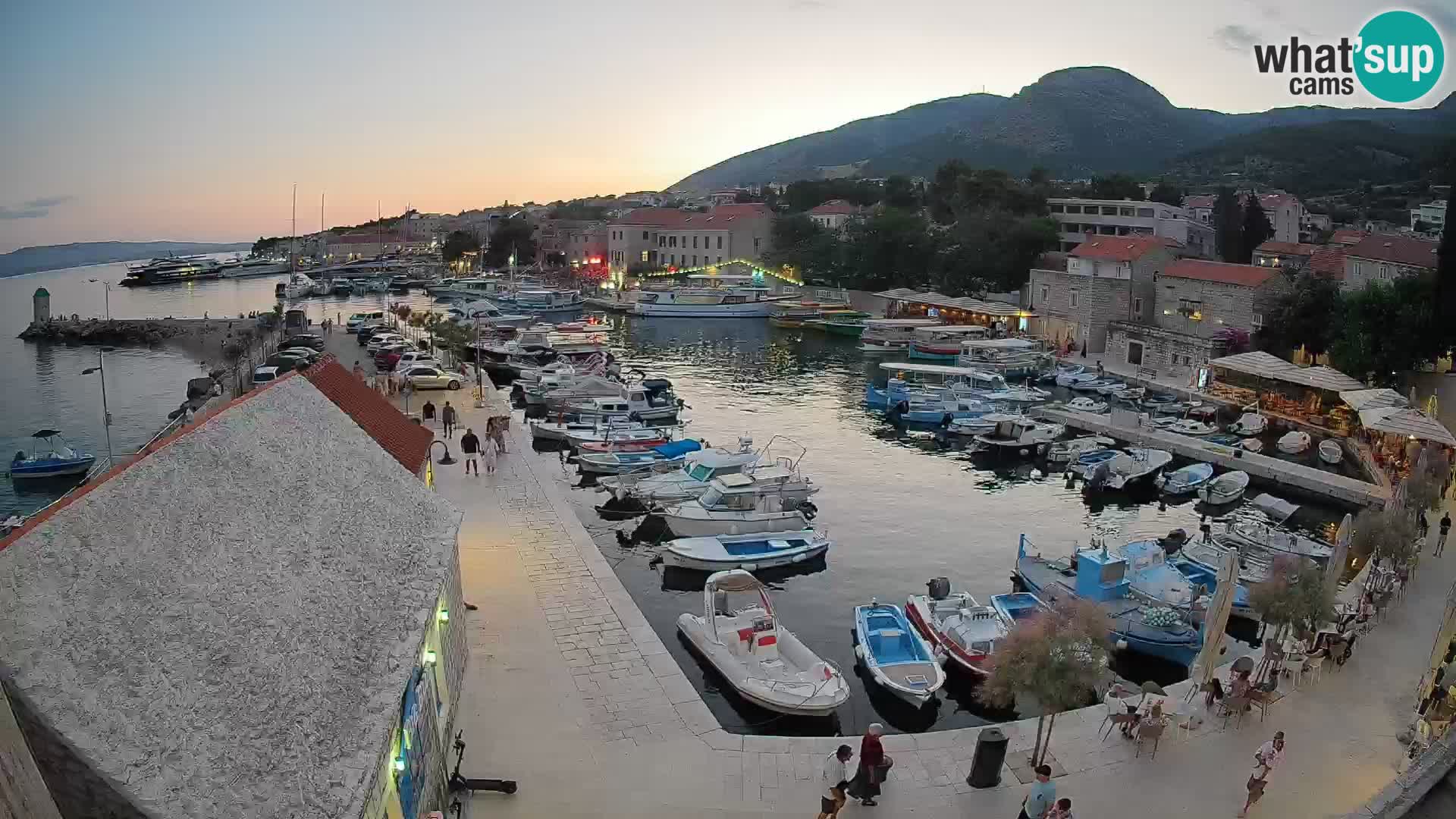 Webcam Bol Harbour – Live View of Bol Riva & Marina
