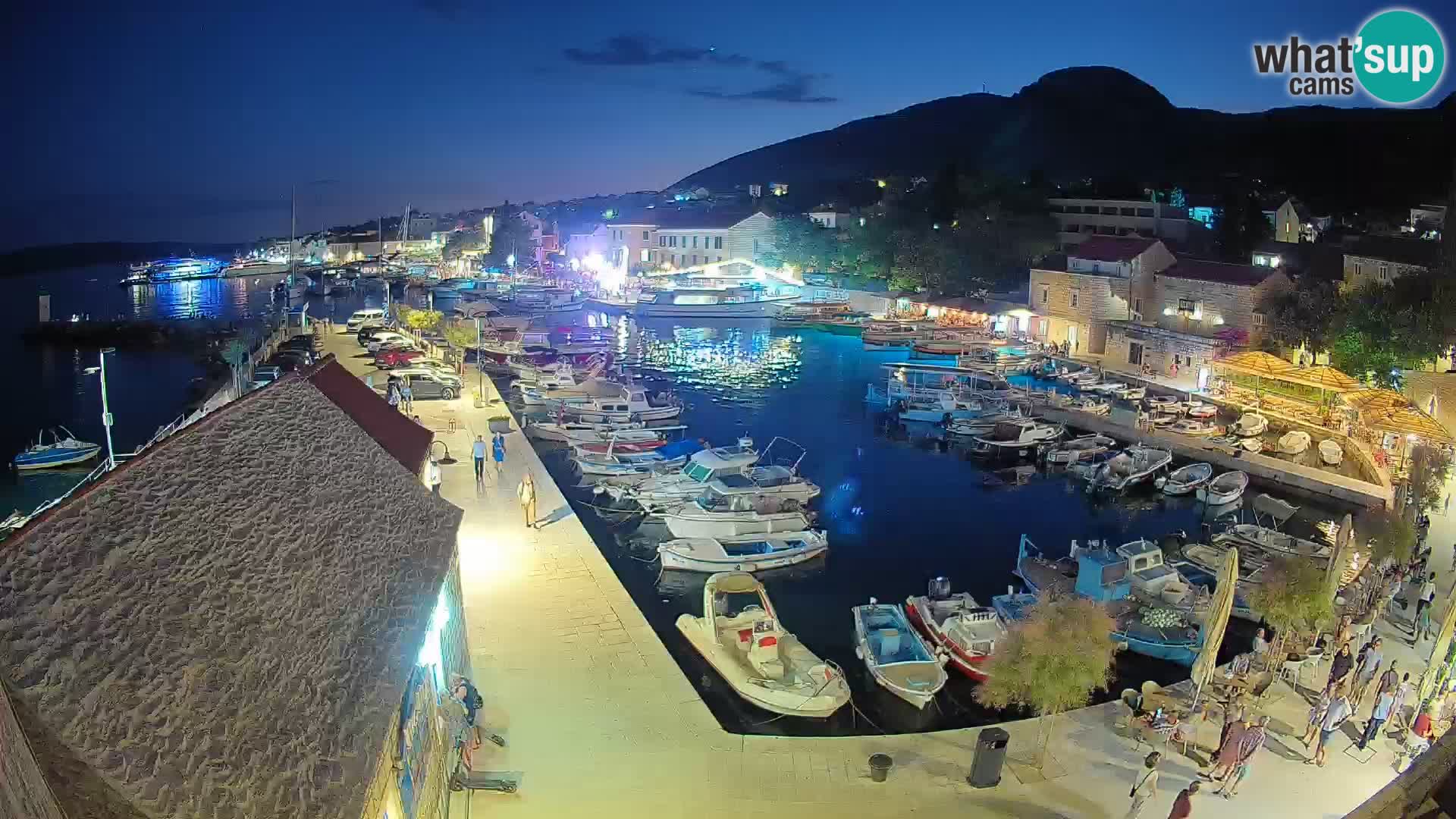 Webcam porto di Bol – Vista live sulla Riva e Marina