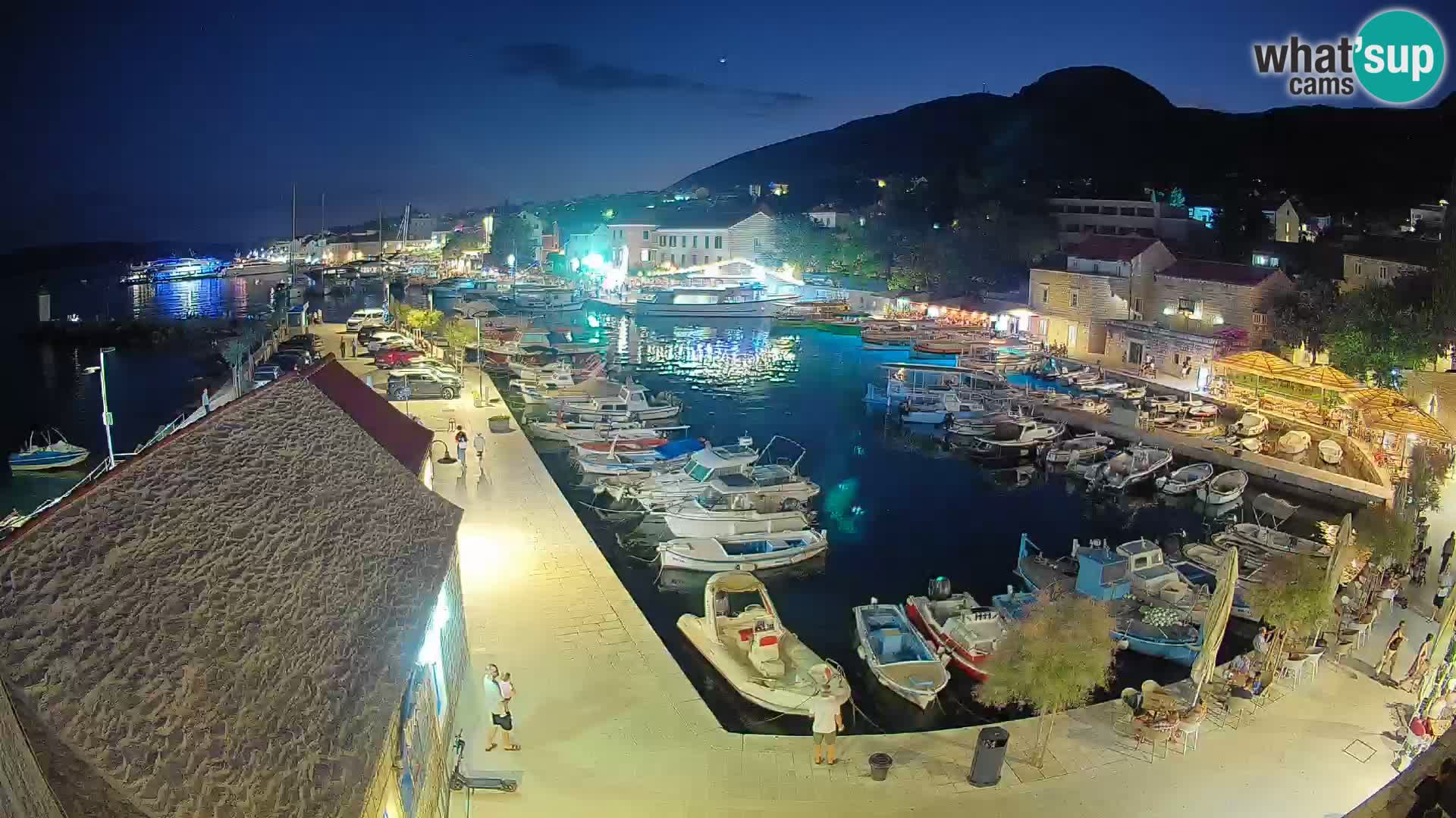 Webcam Bol Harbour – Live View of Bol Riva & Marina