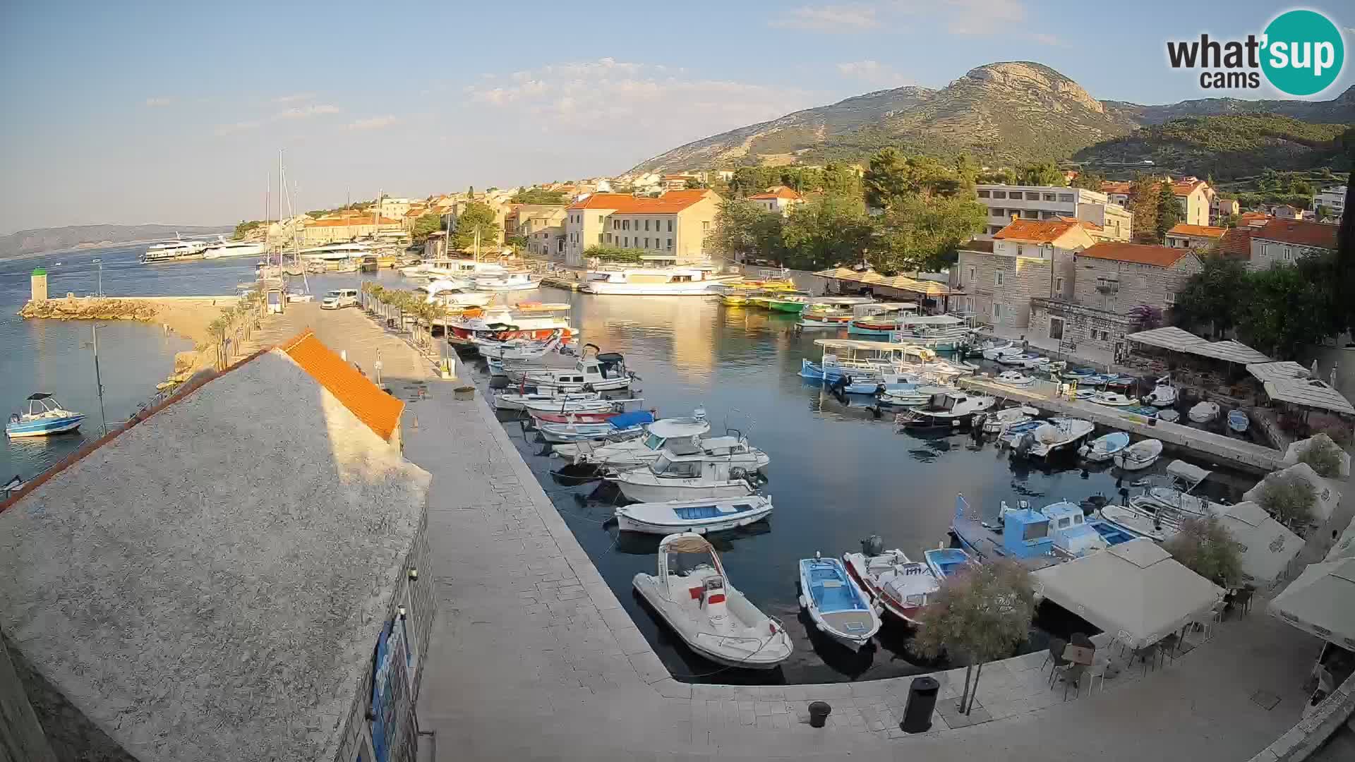 Webcam Bol Harbour – Live View of Bol Riva & Marina