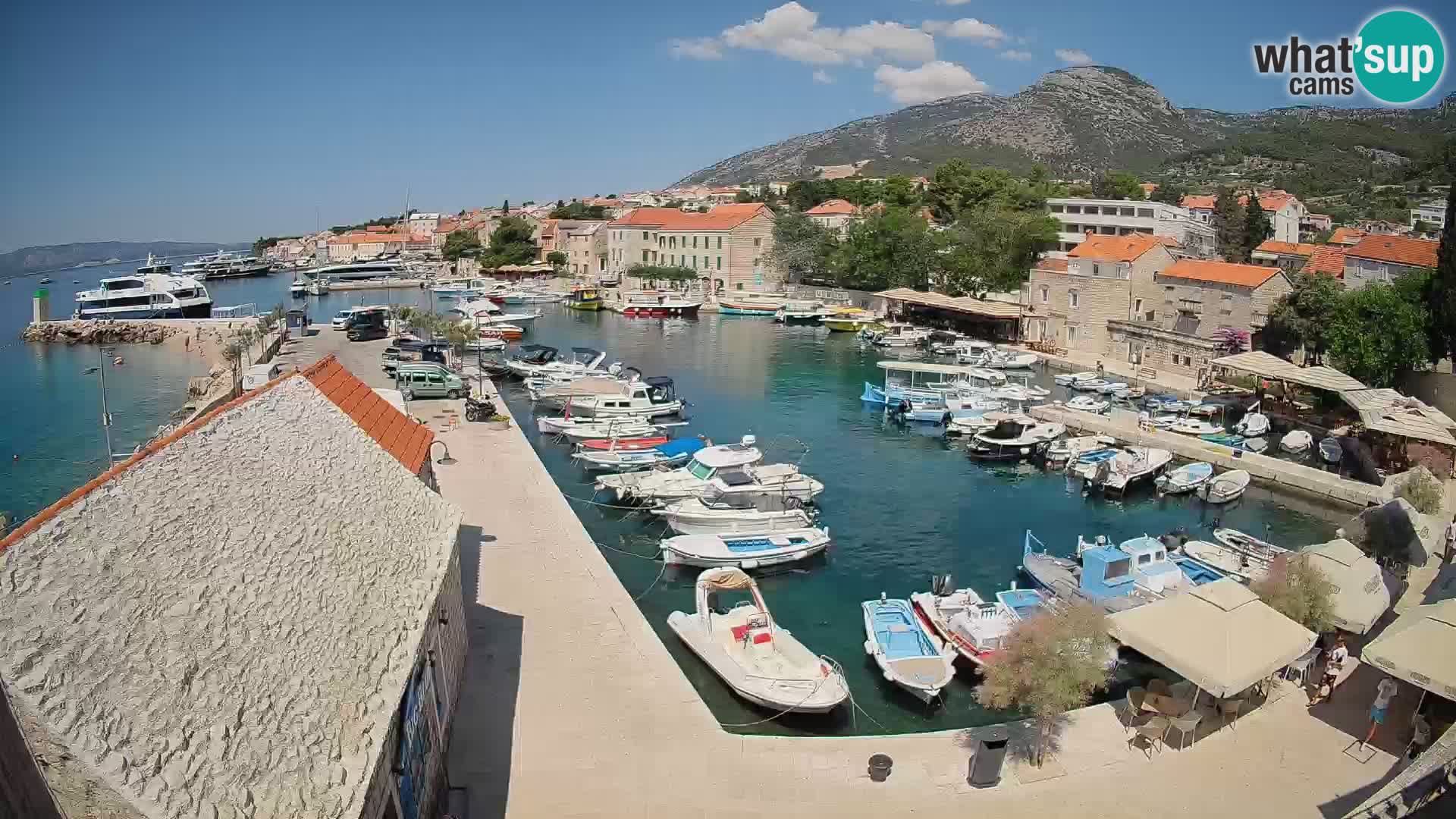Webcam porto di Bol – Vista live sulla Riva e Marina