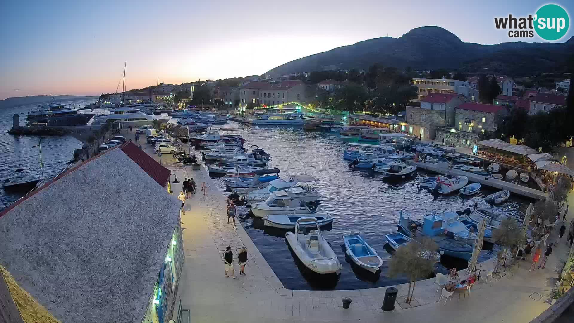 Webcam Bol Hafen – Liveblick auf Bol Riva & Marina