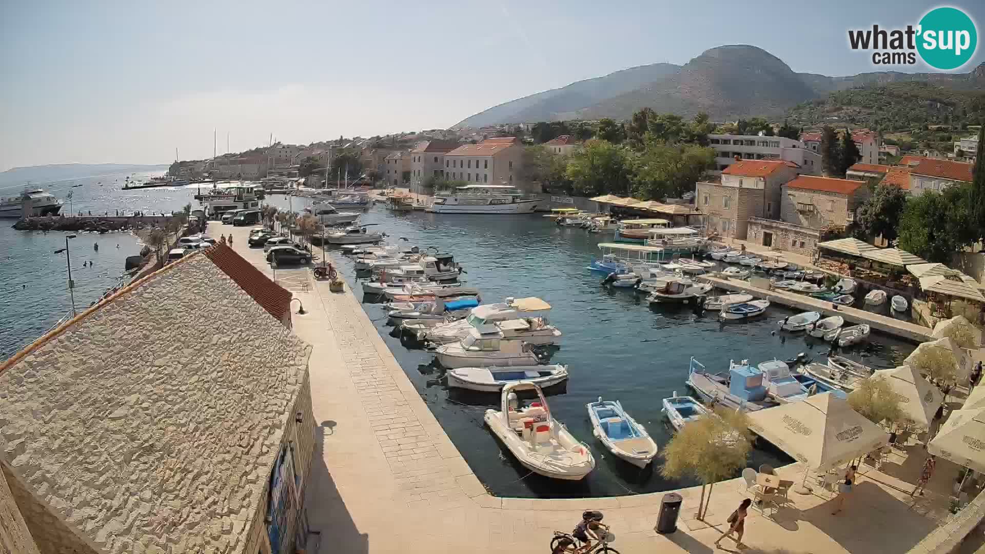 Webcam porto di Bol – Vista live sulla Riva e Marina
