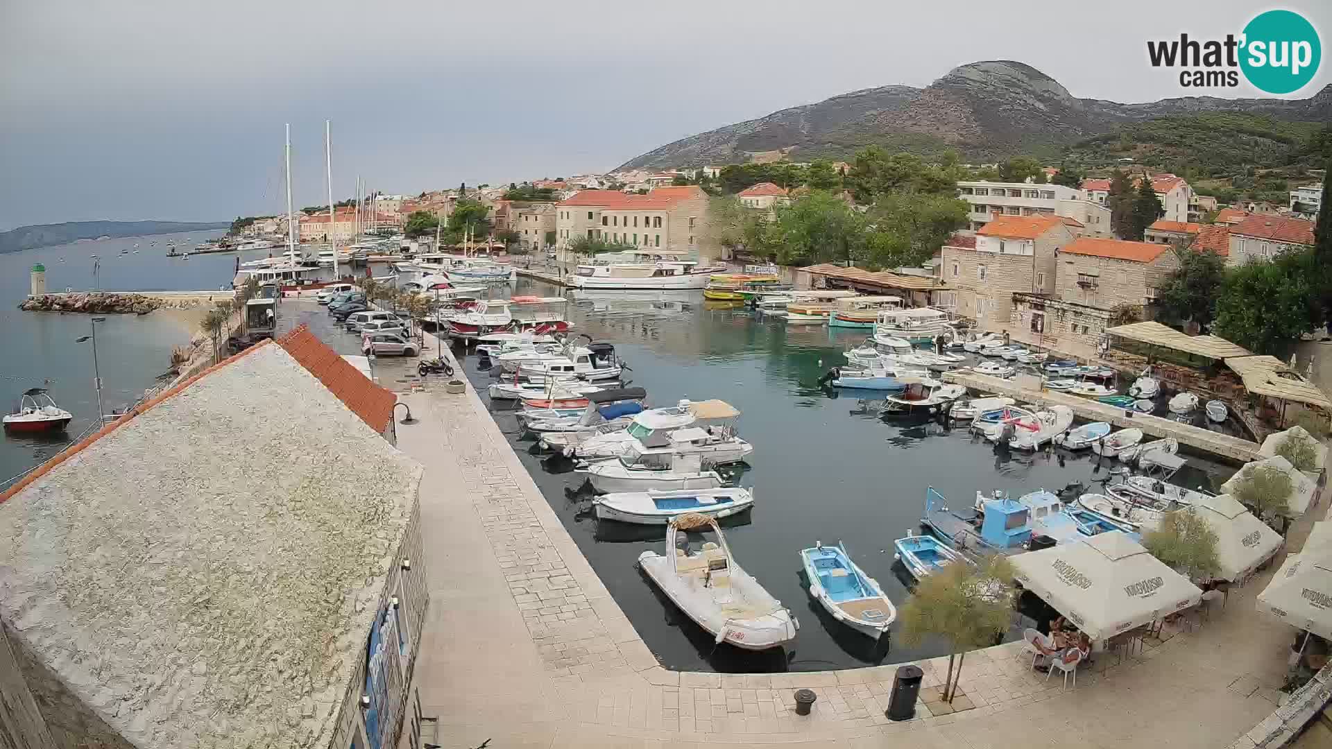 Webcam Bol Hafen – Liveblick auf Bol Riva & Marina