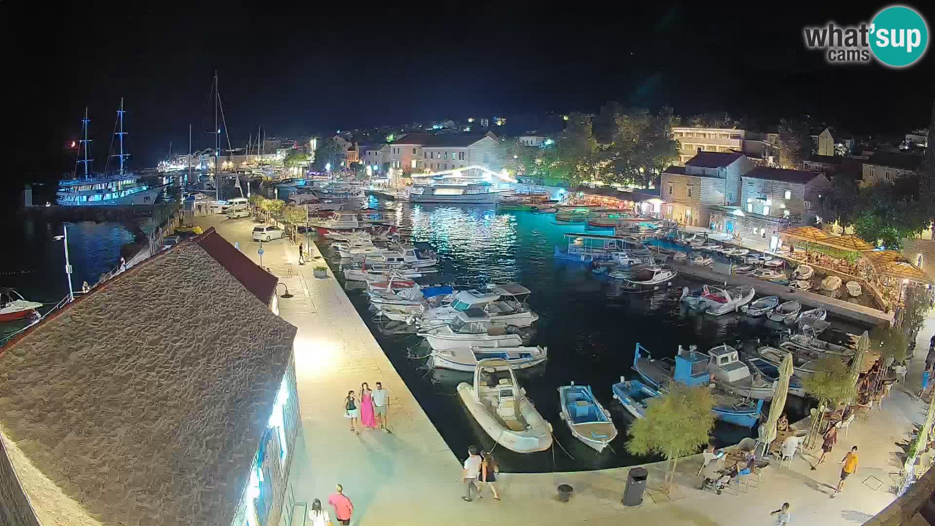 Webcam Bol Hafen – Liveblick auf Bol Riva & Marina