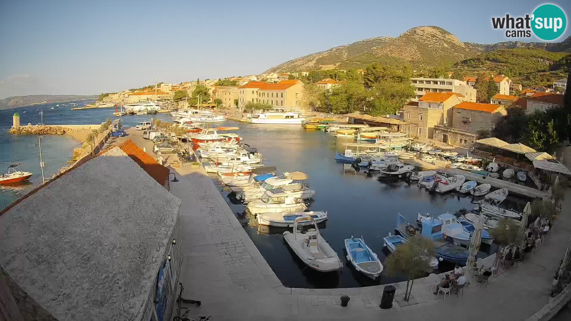 Webcam Bol Hafen – Liveblick auf Bol Riva & Marina