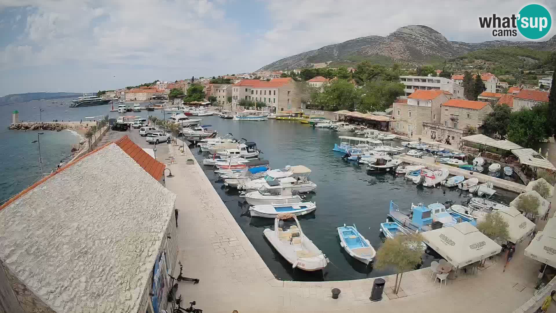 Webcam Bol Hafen – Liveblick auf Bol Riva & Marina