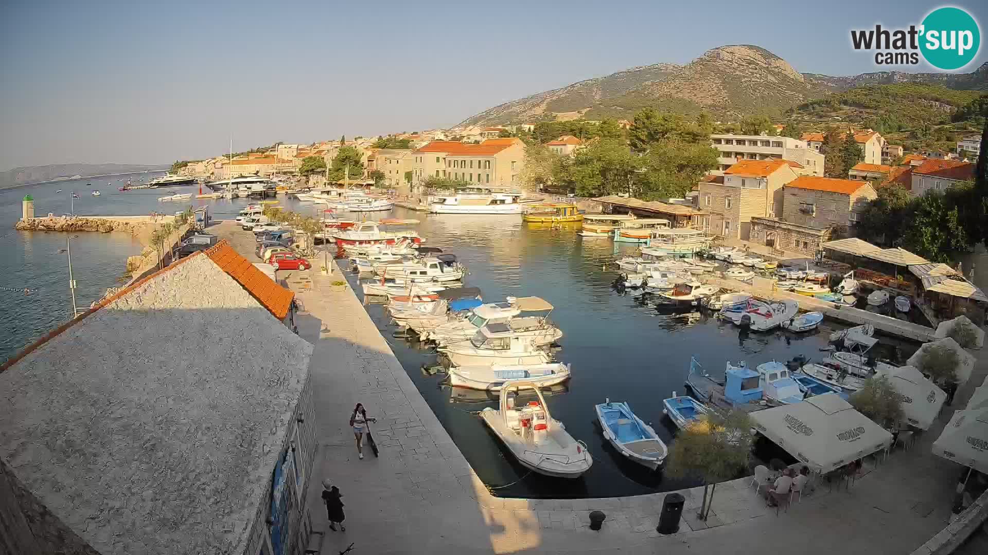Webcam Bol Hafen – Liveblick auf Bol Riva & Marina